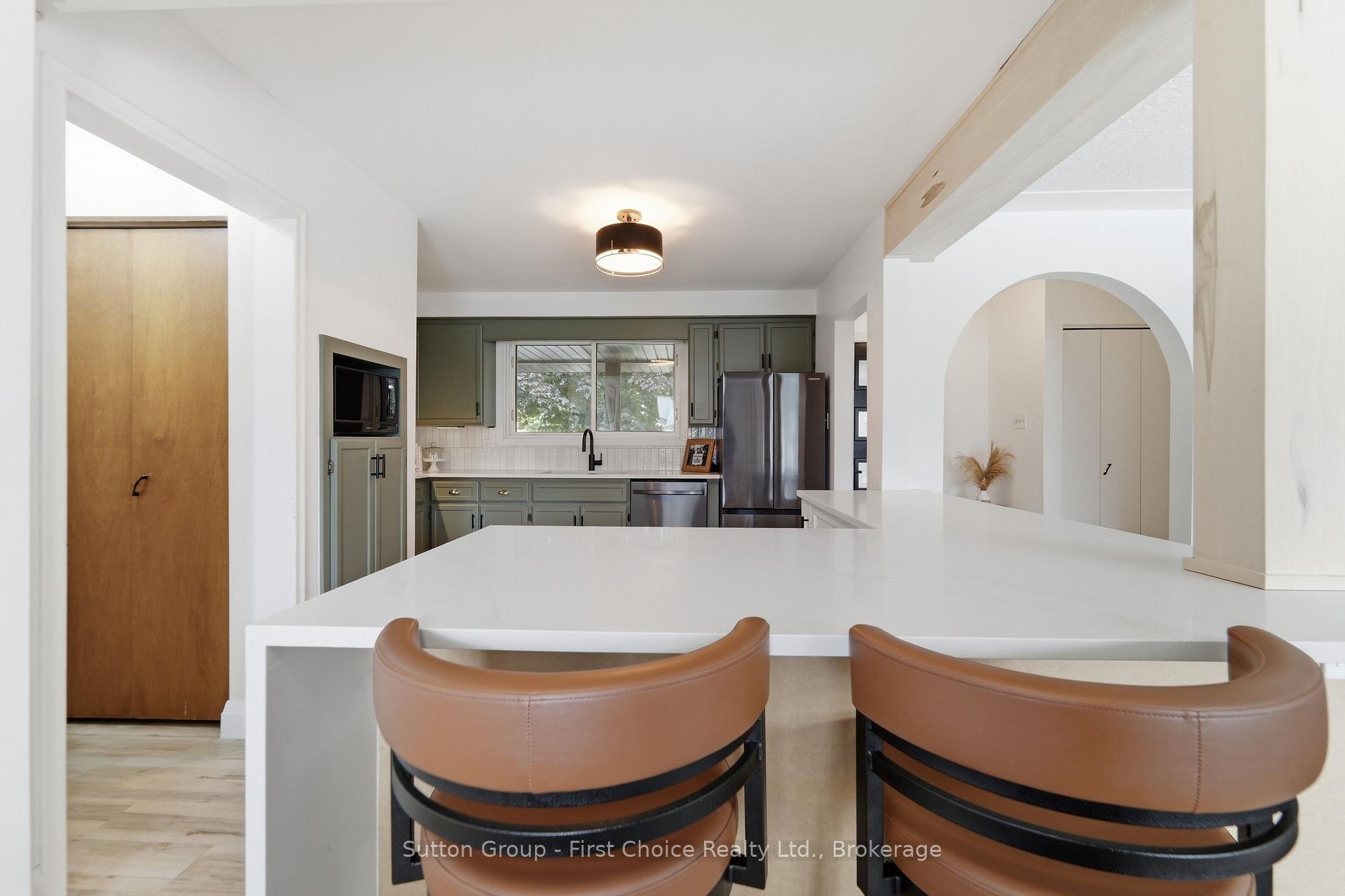 Photo 17 of 29 Windemere Crescent, Stratford — HOMEH