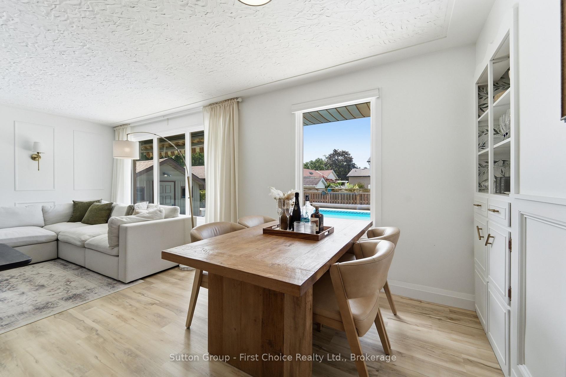 Photo 20 of 29 Windemere Crescent, Stratford — HOMEH