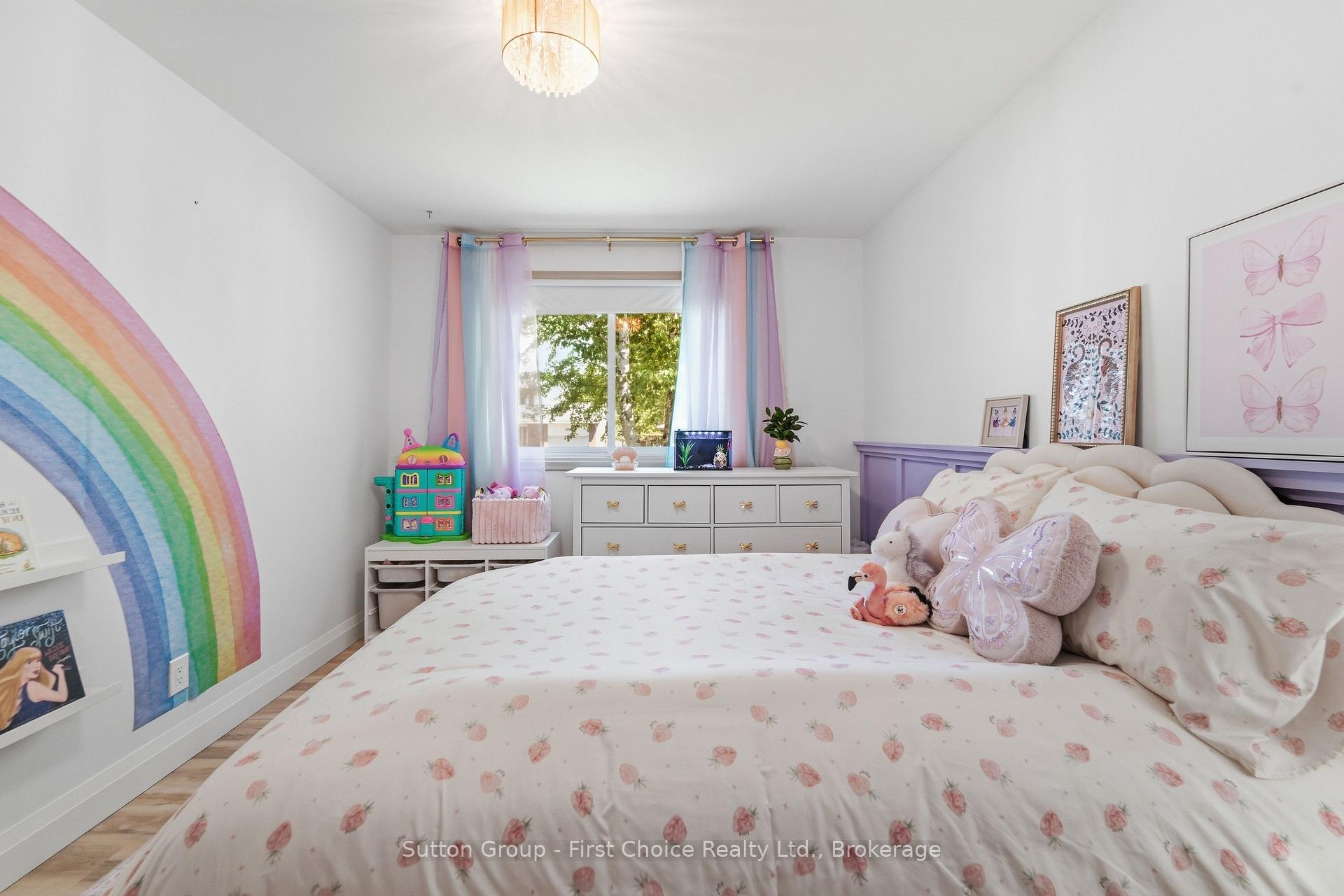 Photo 26 of 29 Windemere Crescent, Stratford — HOMEH