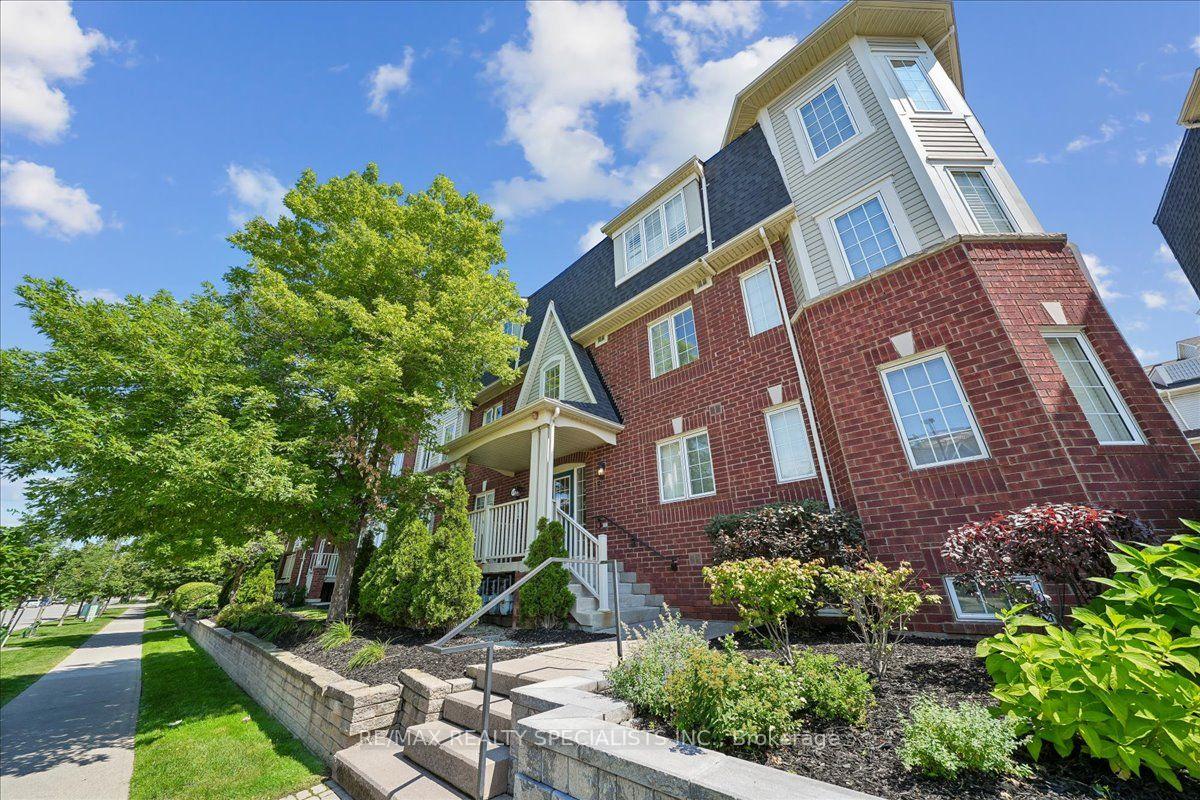Photo 2 of Unit 5, 614 Shoreline Drive, Mississauga, Cooksville — HOMEH