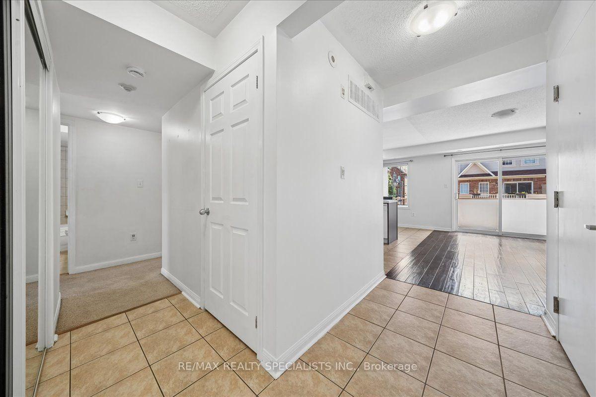 Photo 12 of Unit 5, 614 Shoreline Drive, Mississauga, Cooksville — HOMEH