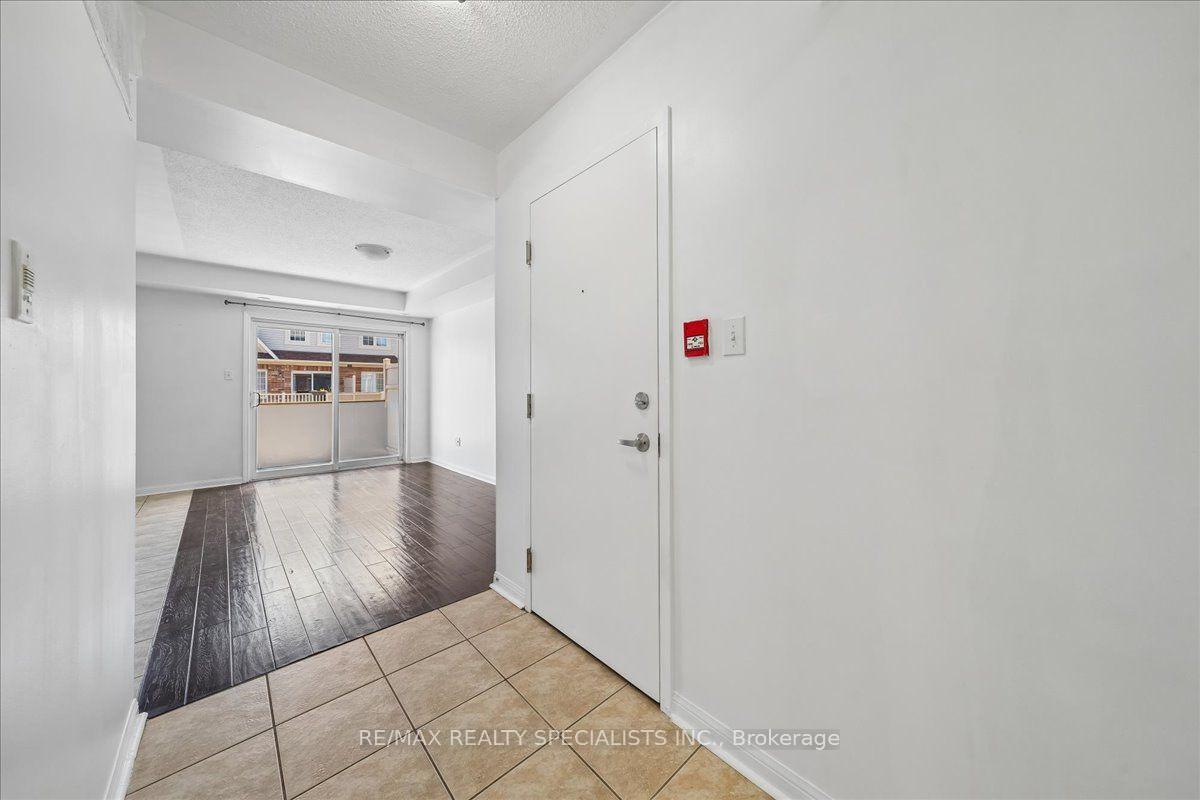 Photo 13 of Unit 5, 614 Shoreline Drive, Mississauga, Cooksville — HOMEH