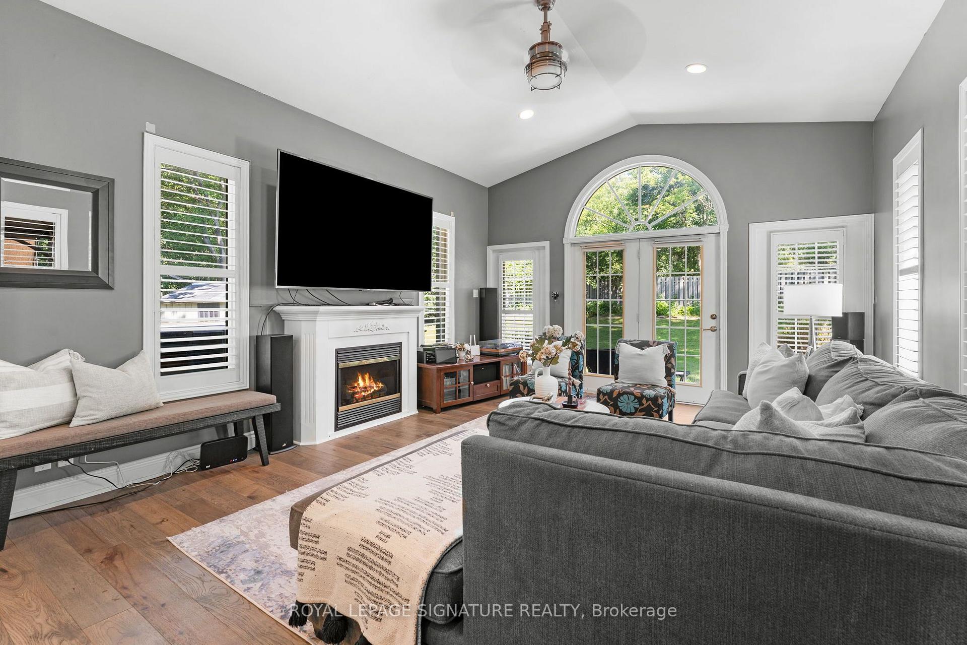 Photo 6 of 840 Sheppard Avenue, Pickering, Woodlands — HOMEH