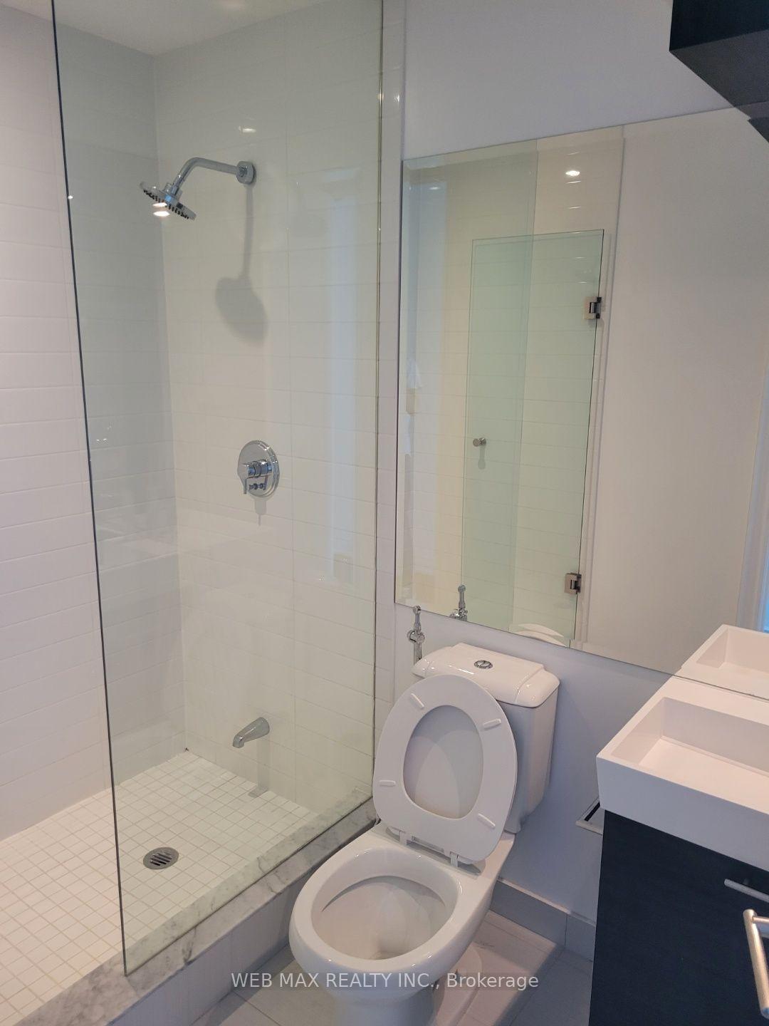 Photo 4 of Unit 6307, 388 Yonge Street, Toronto, Bay Street Corridor — HOMEH