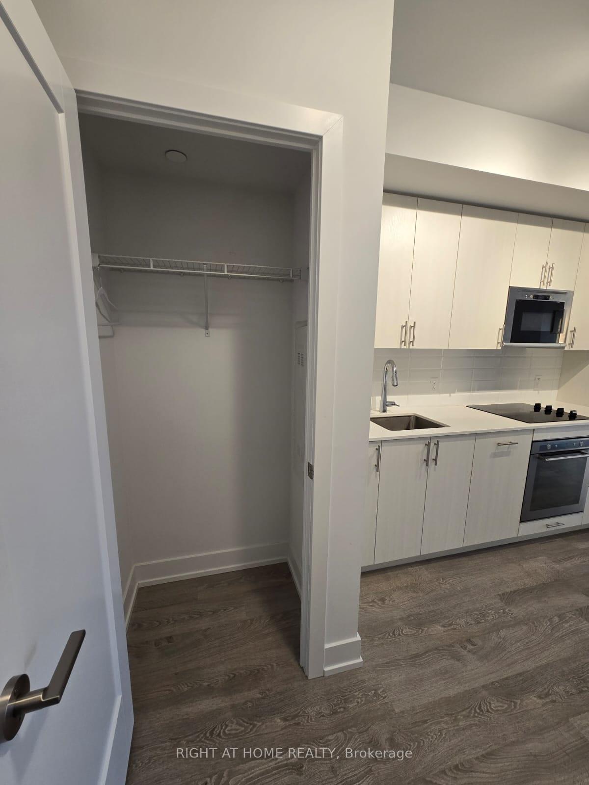 Photo 2 of Unit Unit306, 2550 Simcoe Street, Oshawa, Windfields — HOMEH