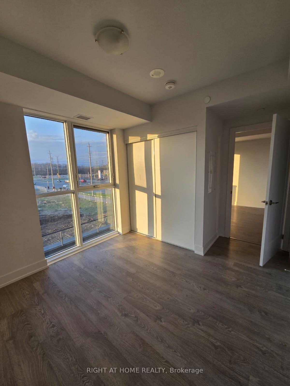 Photo 6 of Unit Unit306, 2550 Simcoe Street, Oshawa, Windfields — HOMEH