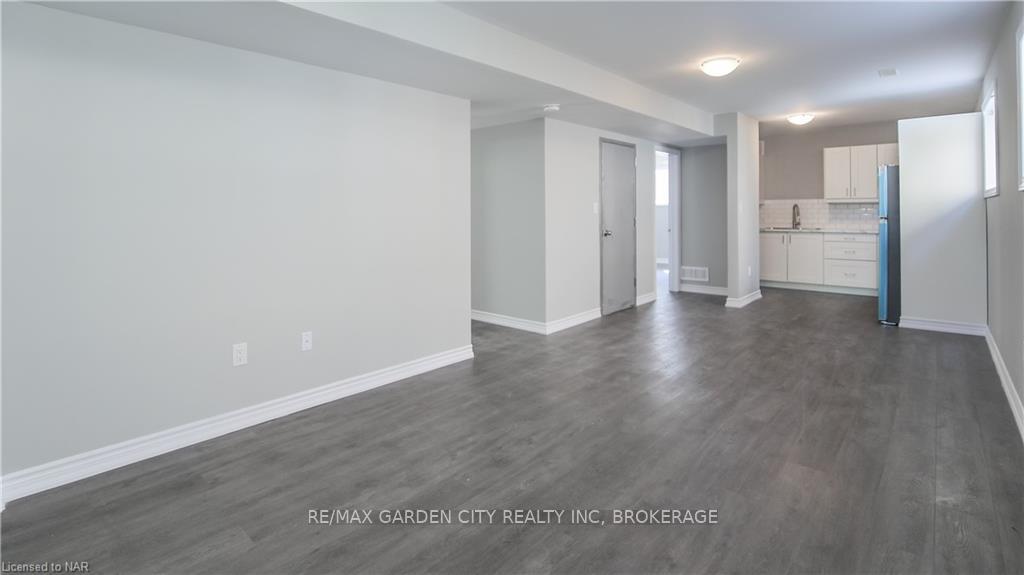 Photo 5 of Unit LOWER, 113 Thorold Road, Welland, Prince Charles — HOMEH