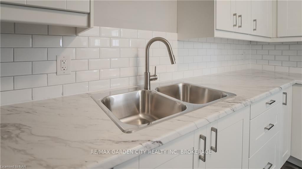 Photo 7 of Unit LOWER, 113 Thorold Road, Welland, Prince Charles — HOMEH
