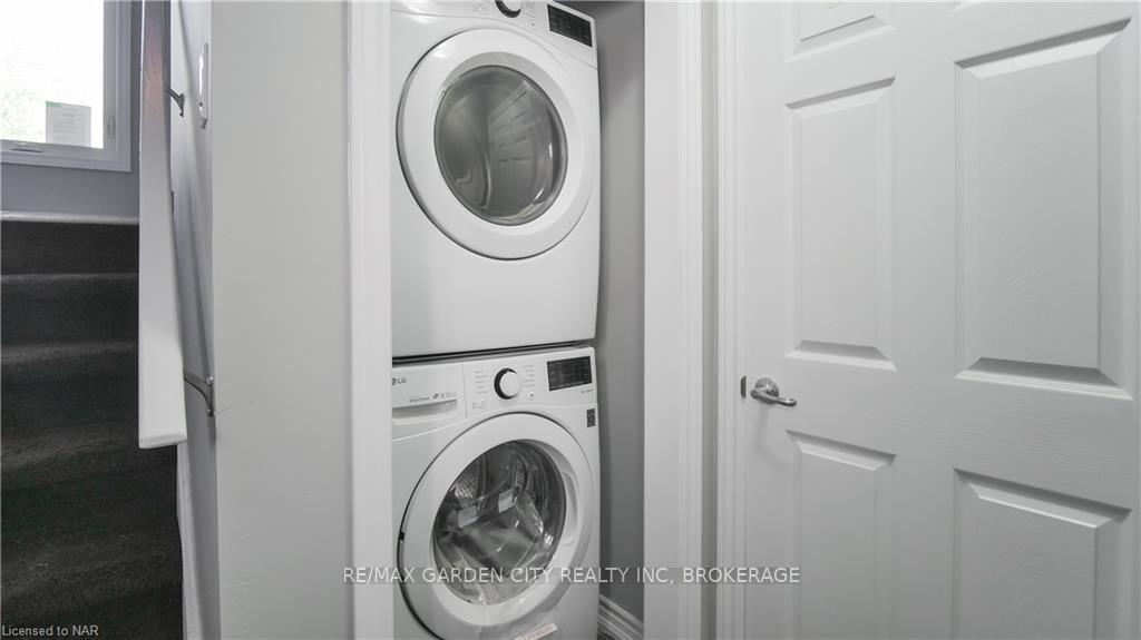 Photo 10 of Unit LOWER, 113 Thorold Road, Welland, Prince Charles — HOMEH