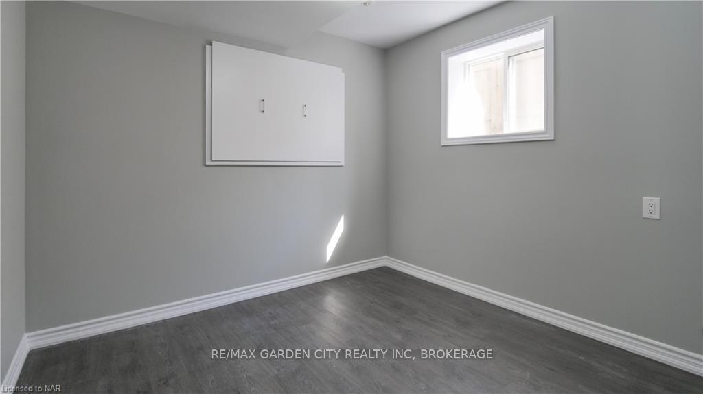 Photo 12 of Unit LOWER, 113 Thorold Road, Welland, Prince Charles — HOMEH