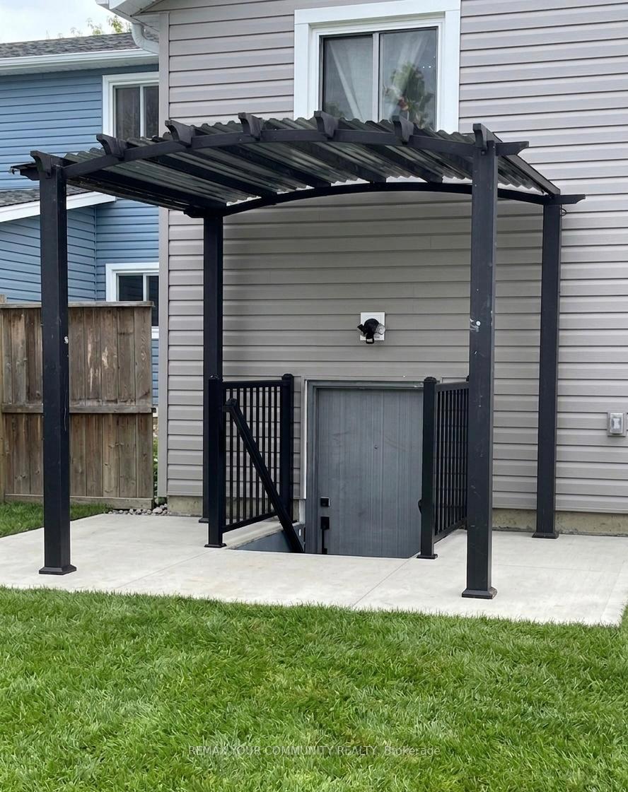 Photo 2 of 52A Janice Drive, Barrie, Sunnidale — HOMEH