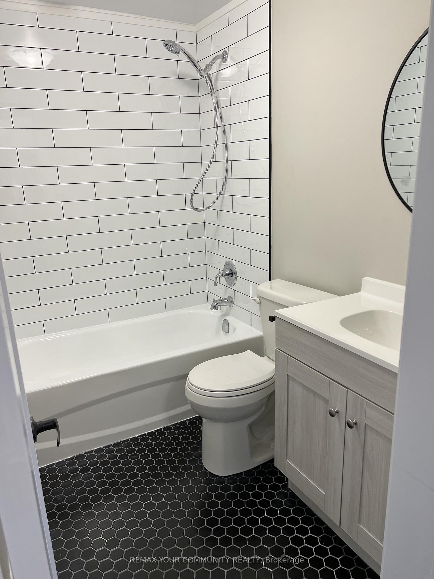 Photo 8 of 52A Janice Drive, Barrie, Sunnidale — HOMEH