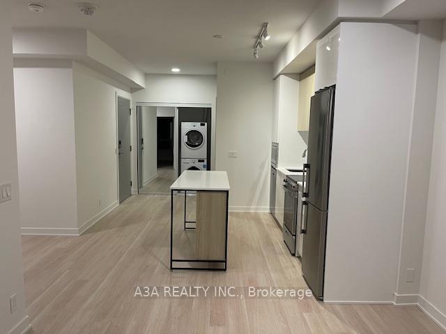 Photo 16 of Unit 2401, 50 Upper Mall Way, Vaughan, Brownridge — HOMEH