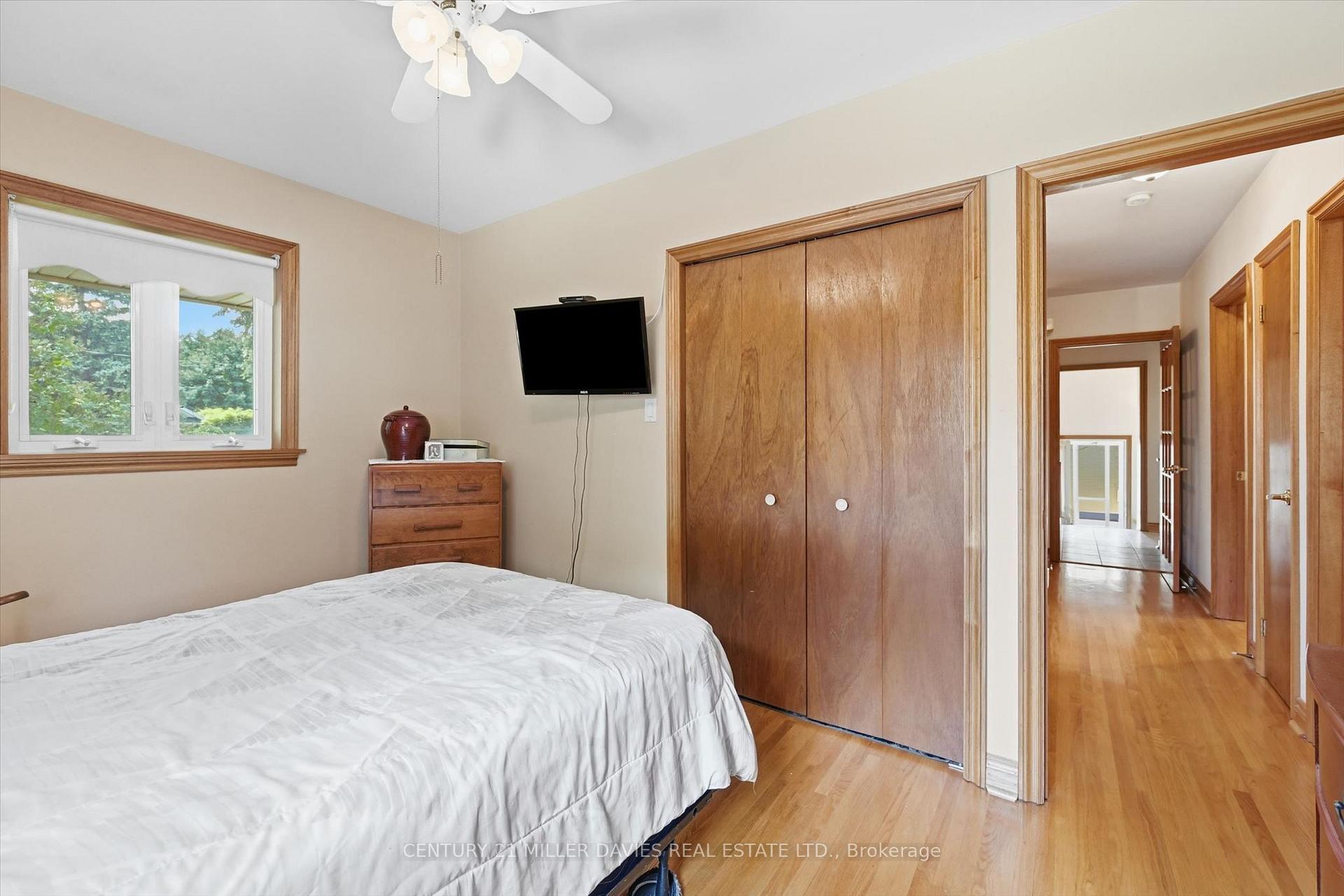 Photo 21 of 237 Mohawk Road, Oakville, Bronte — HOMEH
