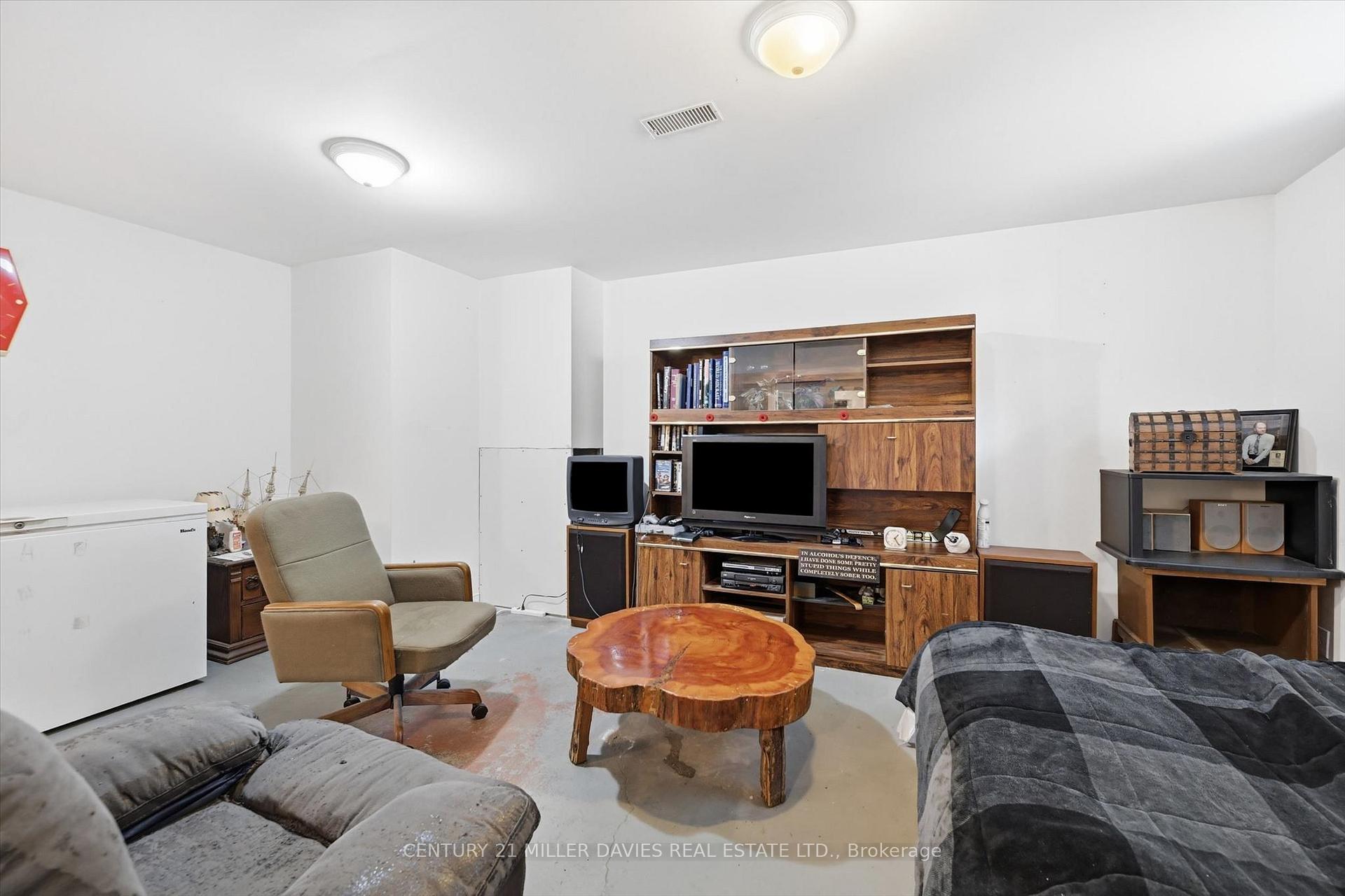Photo 25 of 237 Mohawk Road, Oakville, Bronte — HOMEH