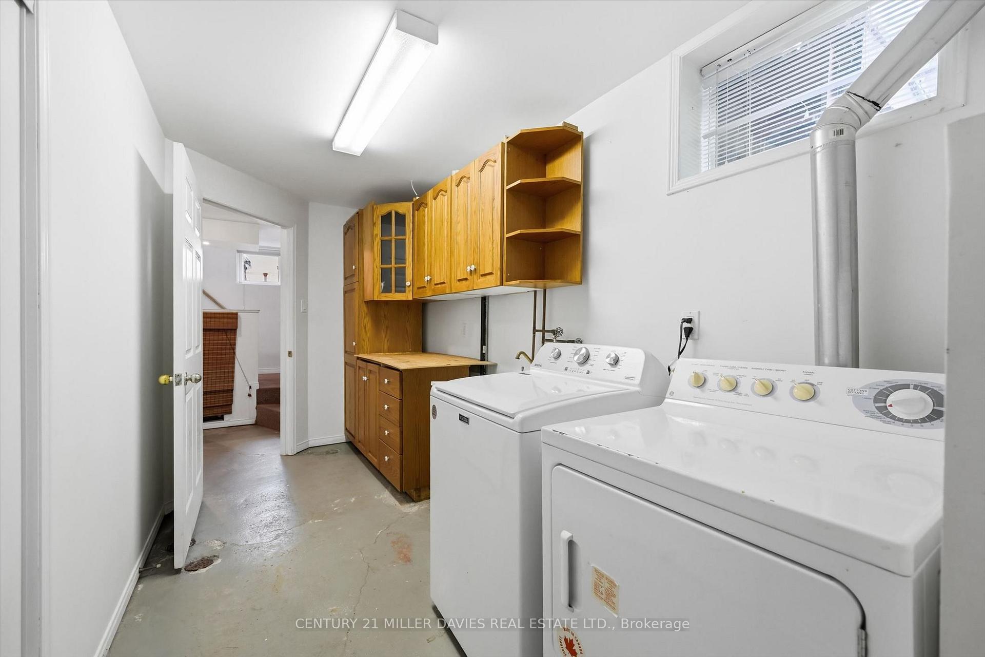 Photo 32 of 237 Mohawk Road, Oakville, Bronte — HOMEH