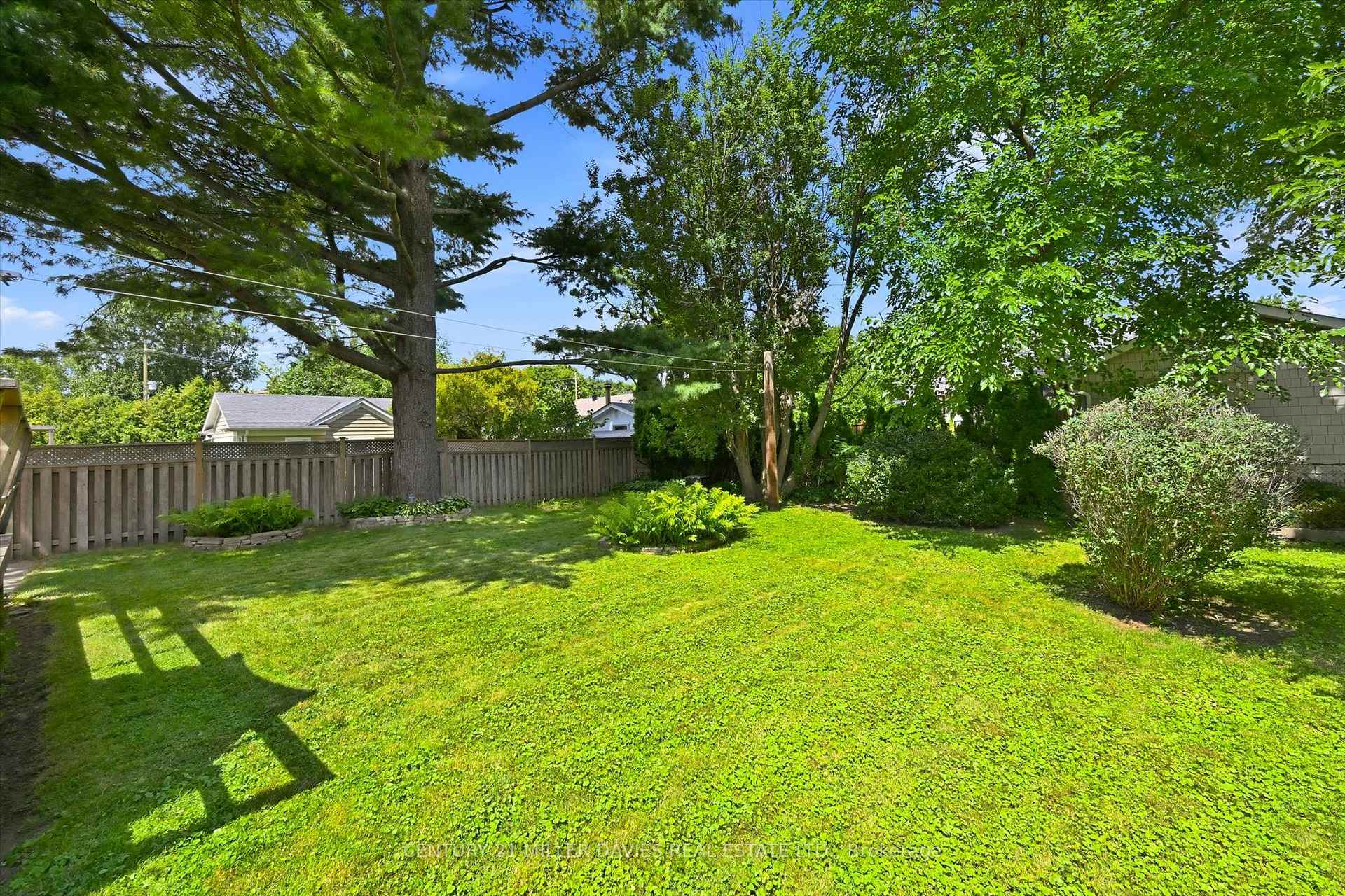 Photo 39 of 237 Mohawk Road, Oakville, Bronte — HOMEH