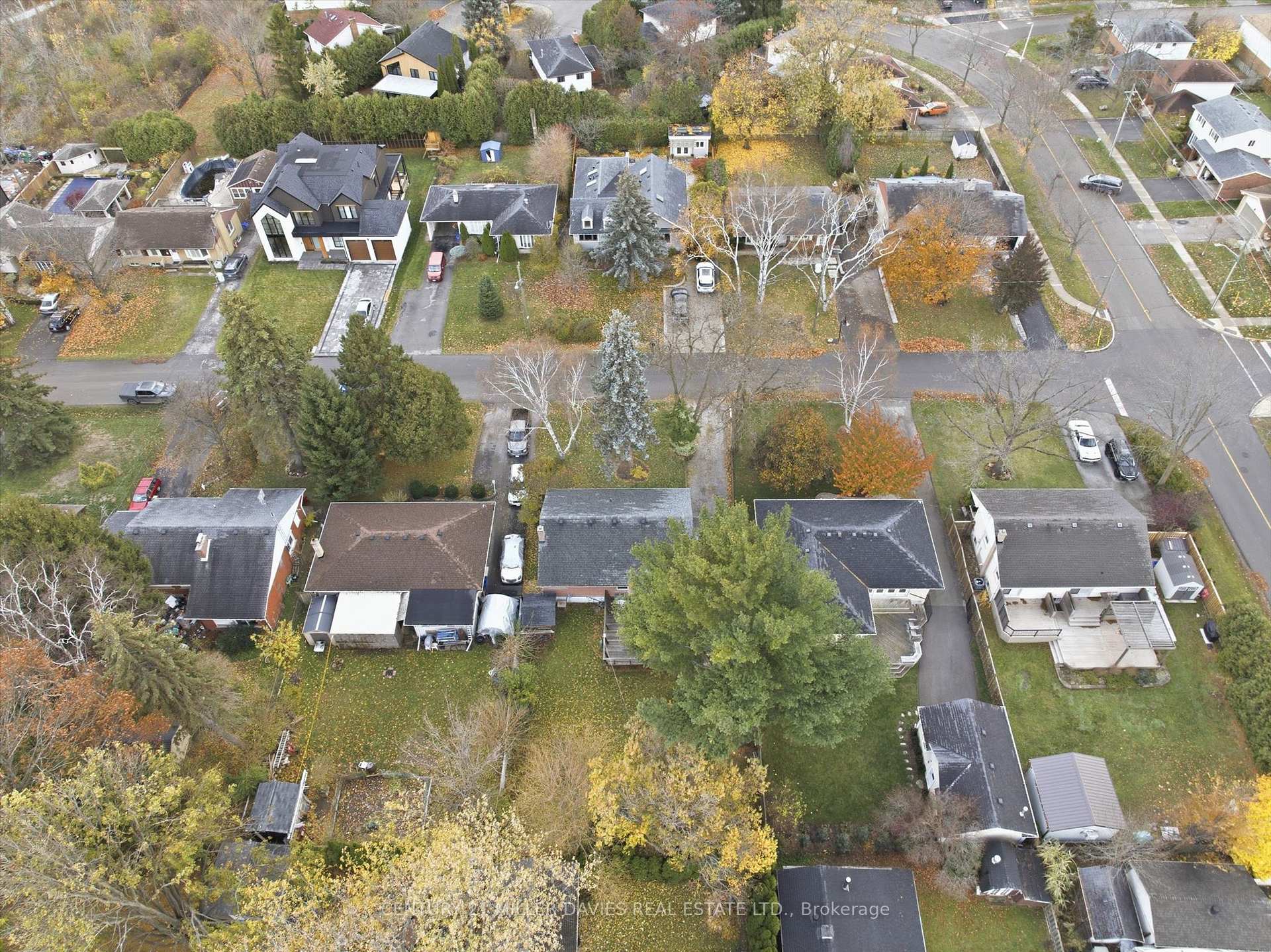 Photo 42 of 237 Mohawk Road, Oakville, Bronte — HOMEH
