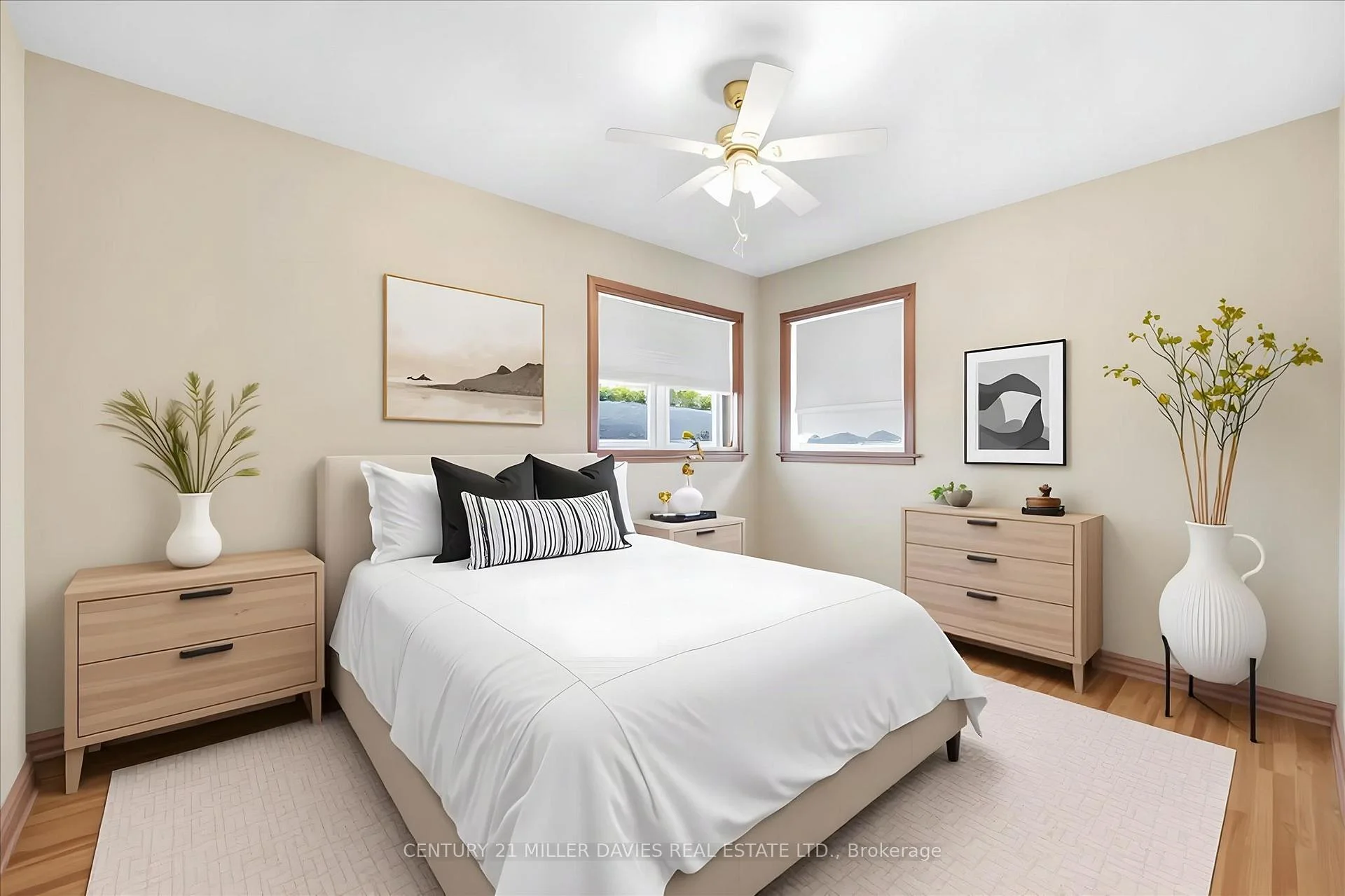 Photo 17 of 237 Mohawk Road, Oakville, Bronte — HOMEH