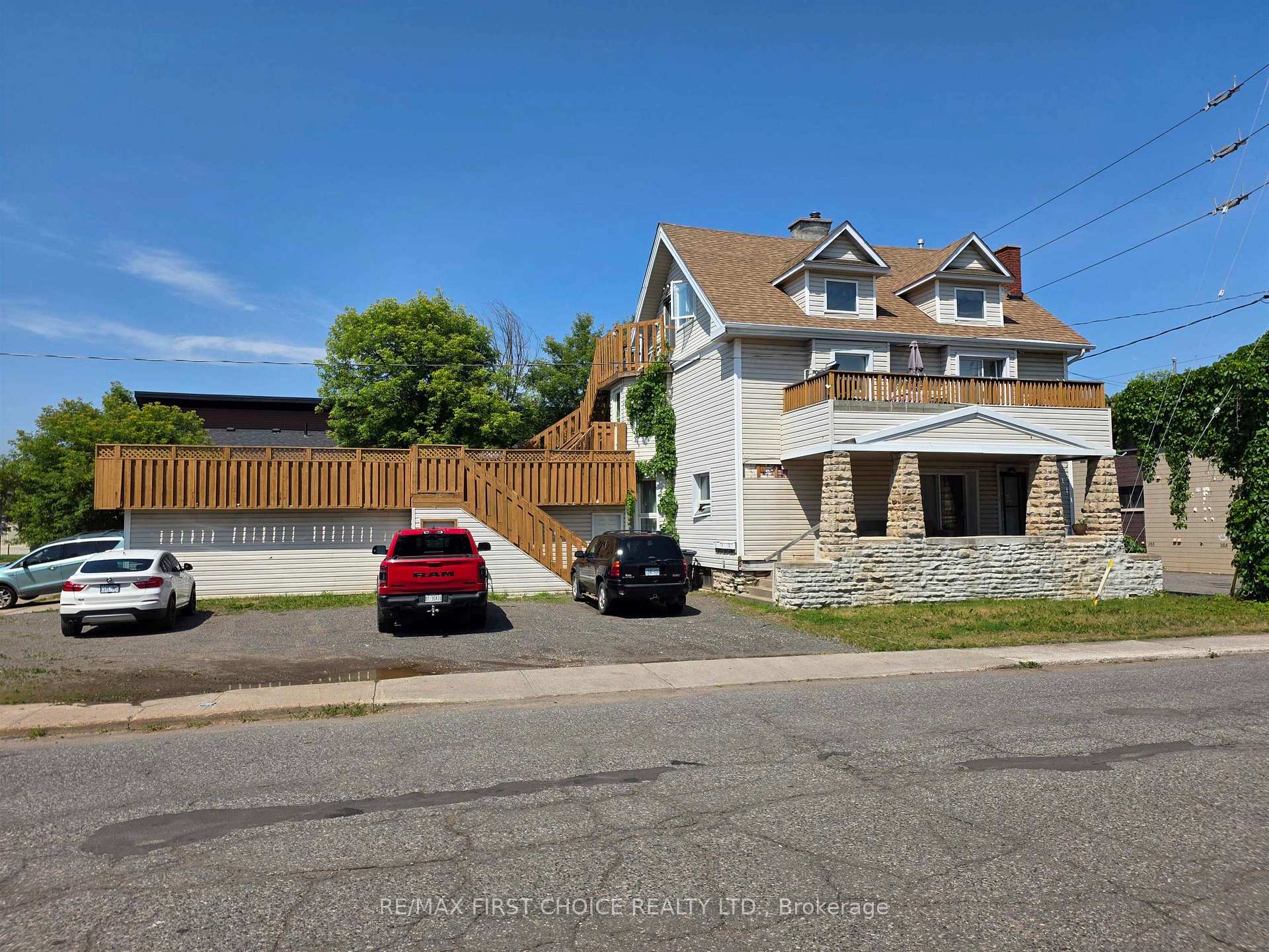 Photo 2 of 711 Ridgeway Street E, Thunder Bay, Hyde Park — HOMEH
