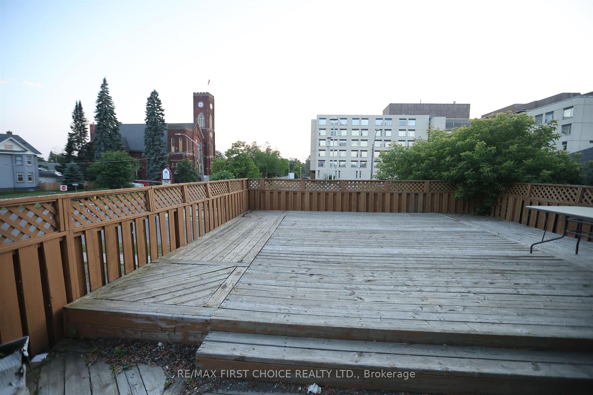 Photo 5 of 711 Ridgeway Street E, Thunder Bay, Hyde Park — HOMEH