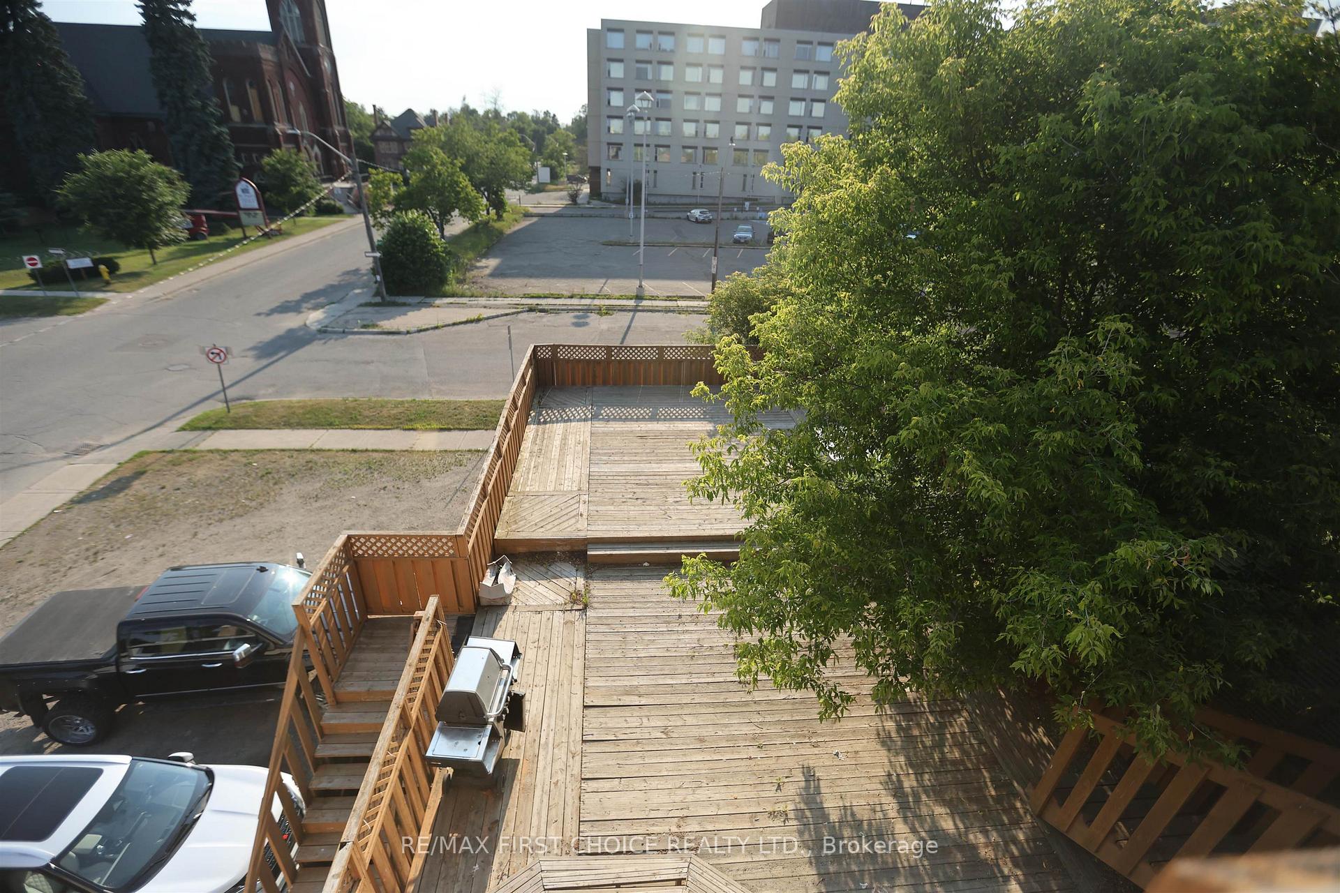 Photo 6 of 711 Ridgeway Street E, Thunder Bay, Hyde Park — HOMEH