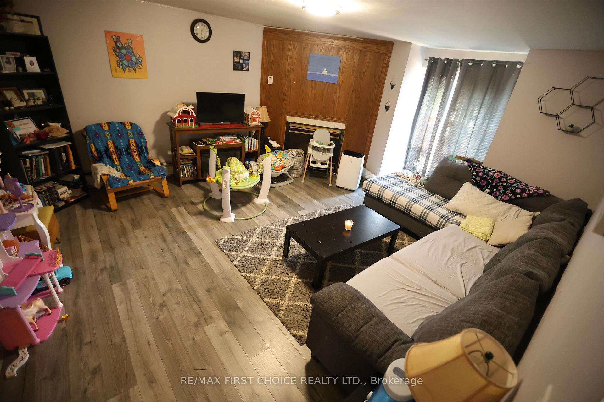 Photo 10 of 711 Ridgeway Street E, Thunder Bay, Hyde Park — HOMEH