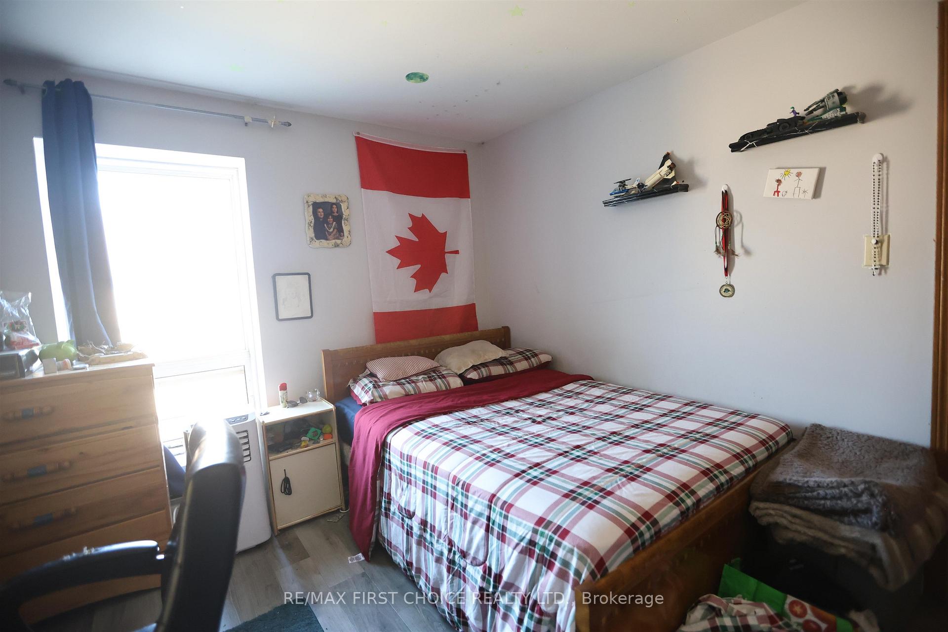 Photo 11 of 711 Ridgeway Street E, Thunder Bay, Hyde Park — HOMEH