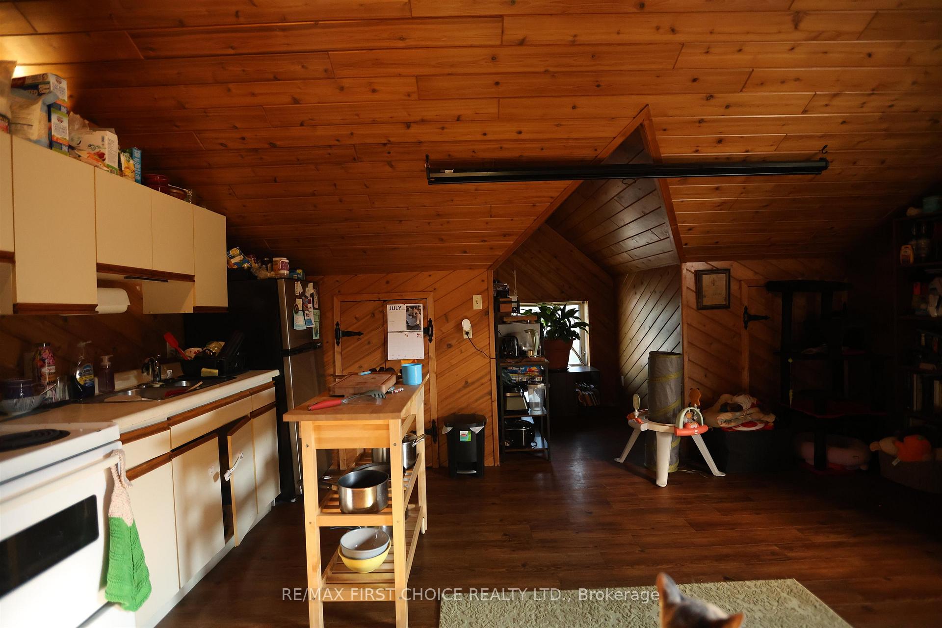 Photo 15 of 711 Ridgeway Street E, Thunder Bay, Hyde Park — HOMEH