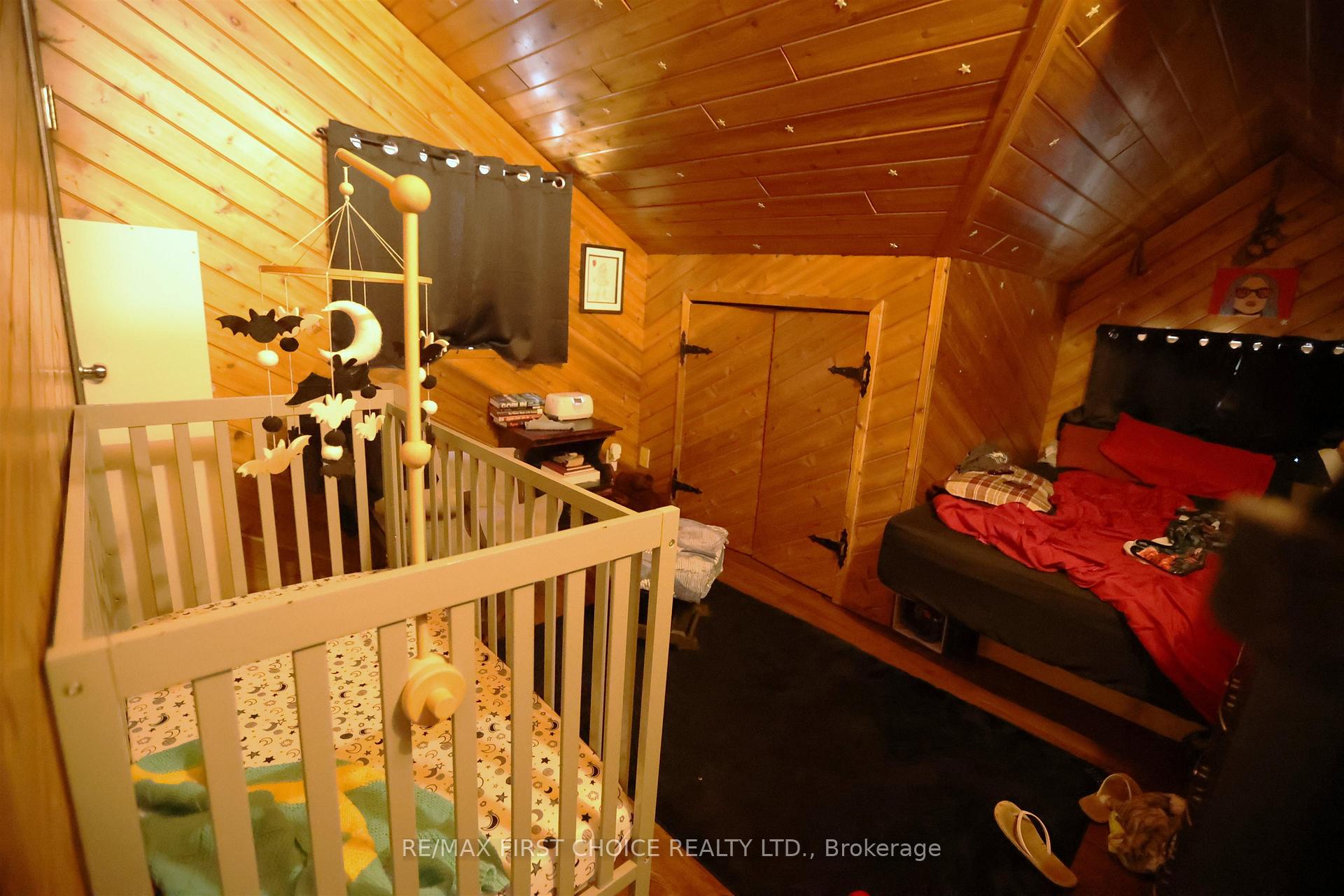 Photo 16 of 711 Ridgeway Street E, Thunder Bay, Hyde Park — HOMEH