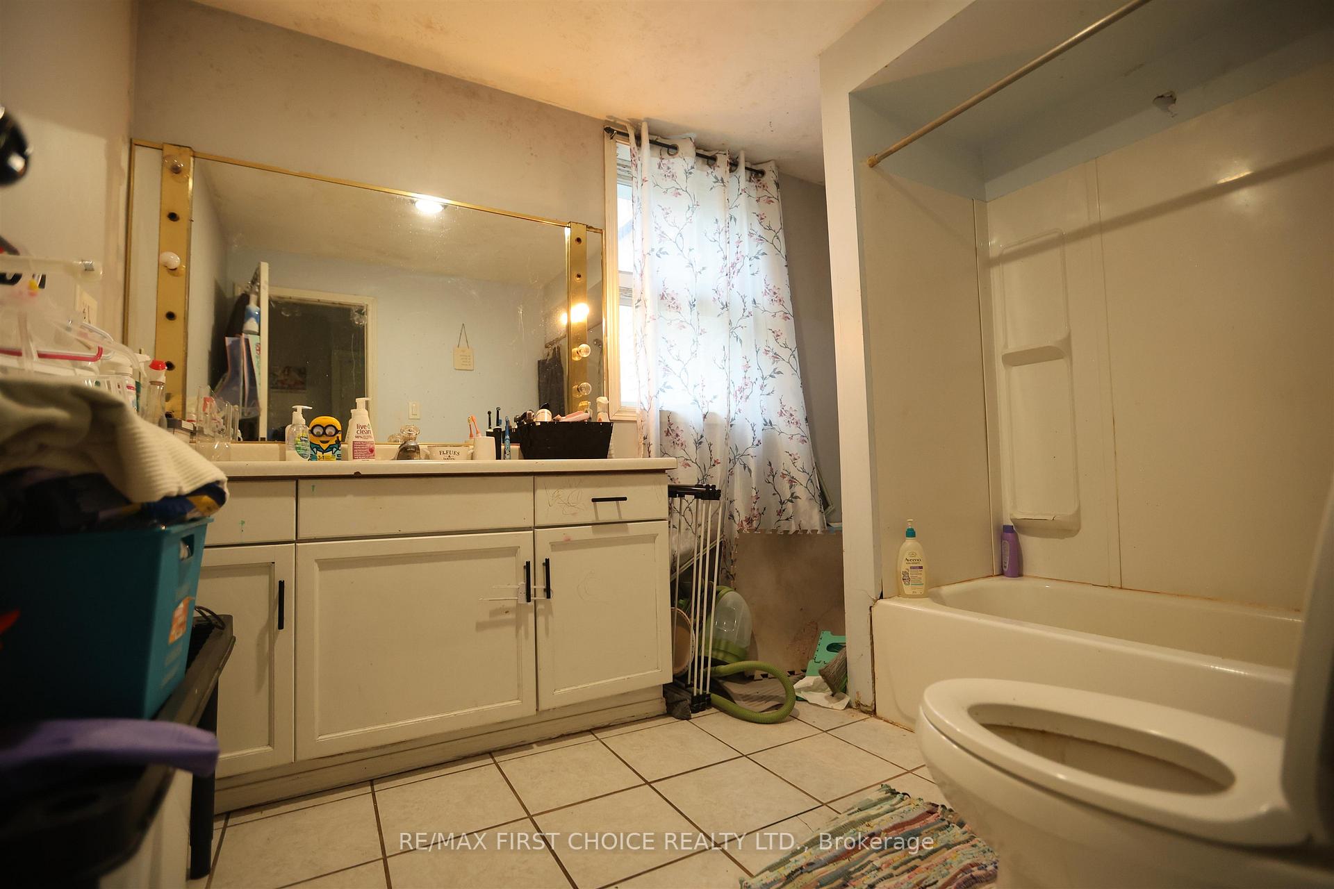Photo 19 of 711 Ridgeway Street E, Thunder Bay, Hyde Park — HOMEH