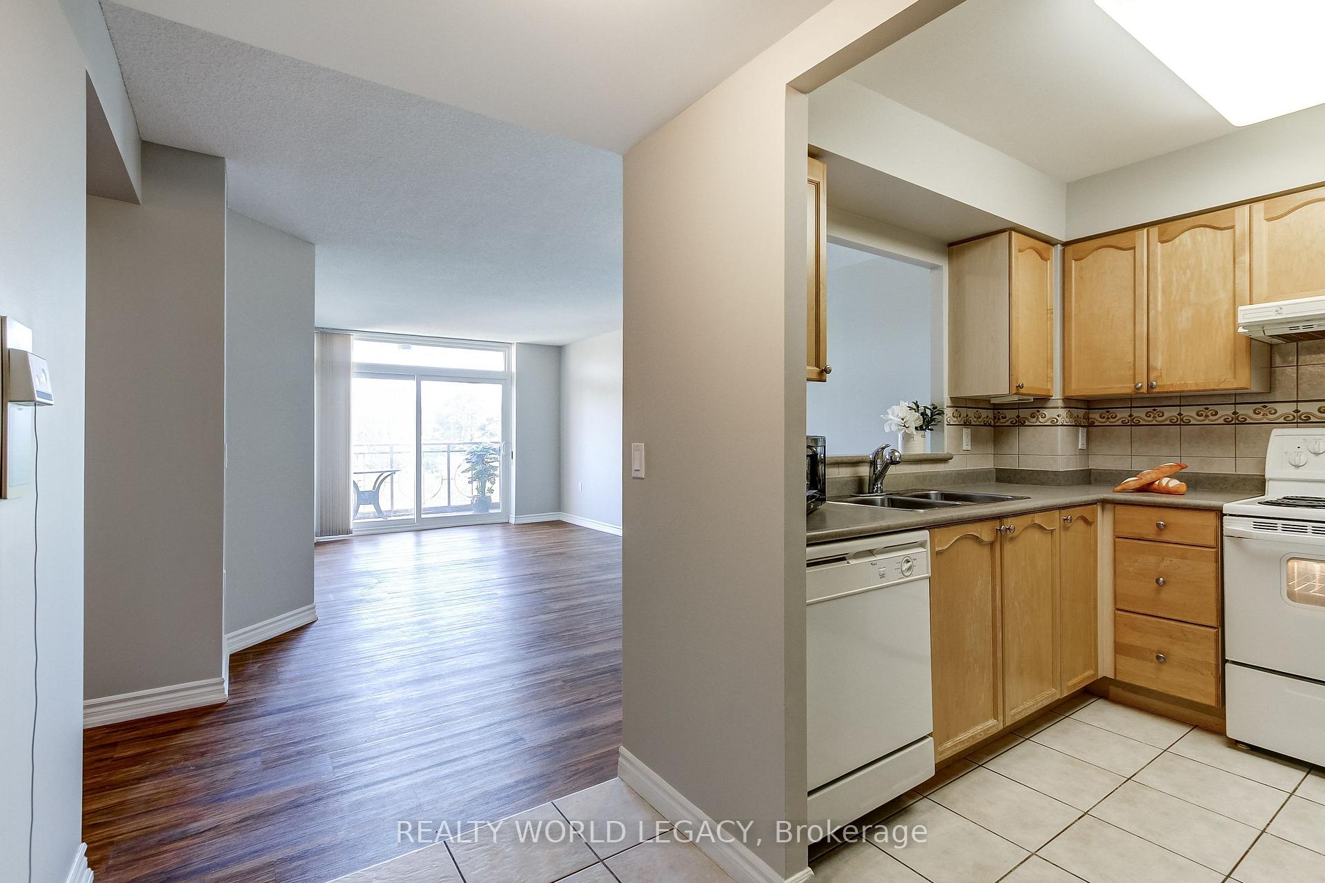 Photo 3 of Unit 1414, 100 Burloak Drive, Burlington, Appleby — HOMEH