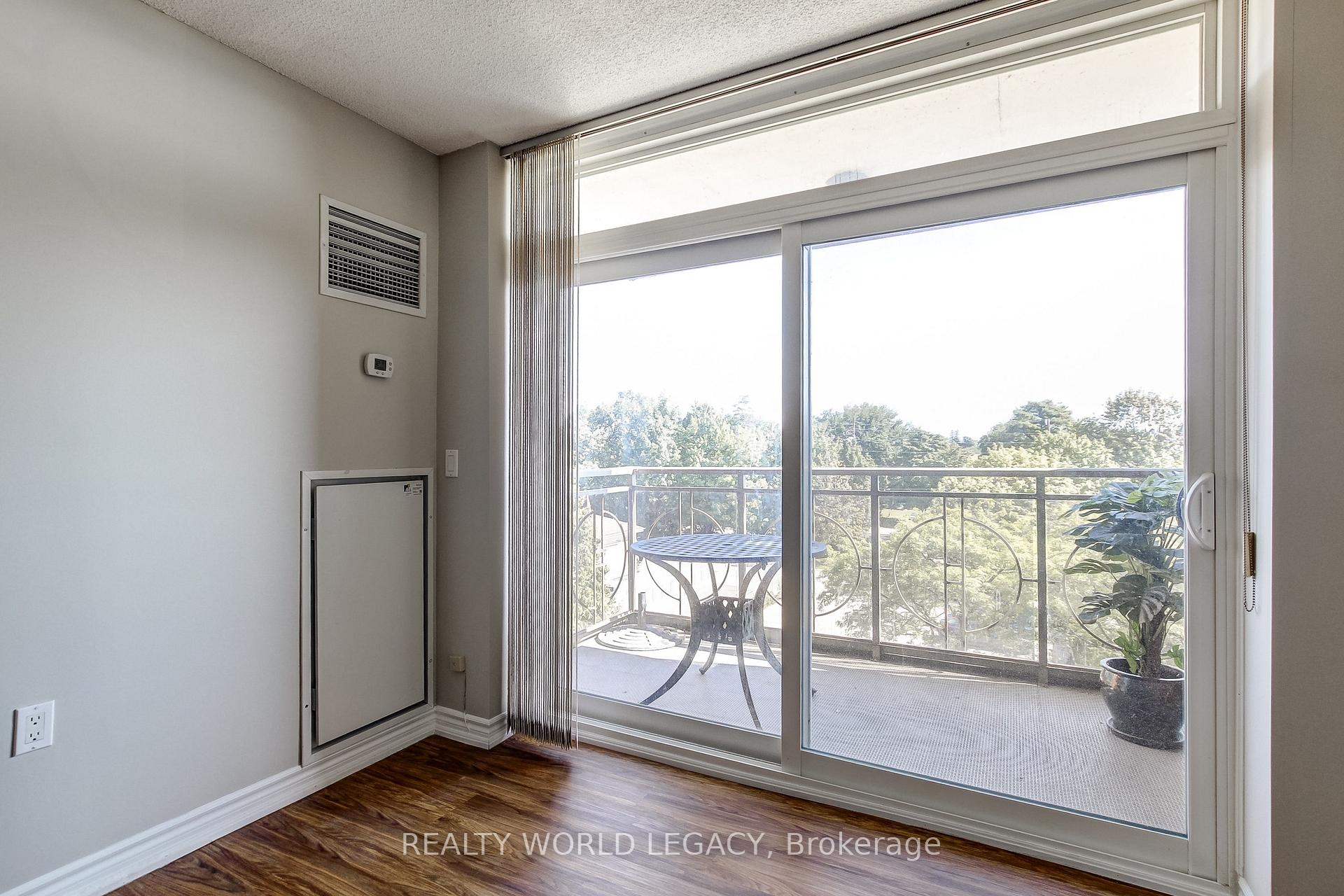 Photo 15 of Unit 1414, 100 Burloak Drive, Burlington, Appleby — HOMEH