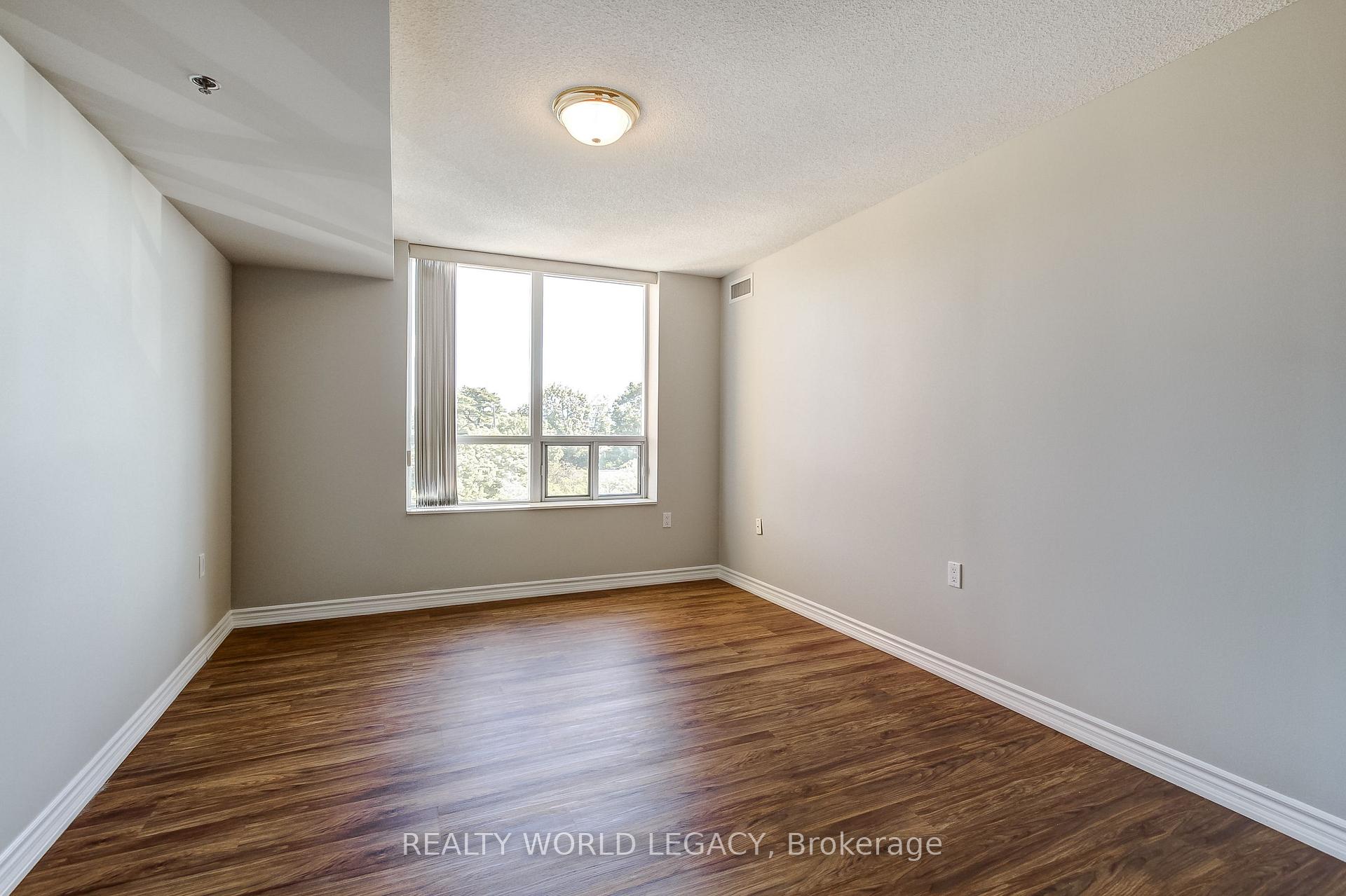 Photo 22 of Unit 1414, 100 Burloak Drive, Burlington, Appleby — HOMEH