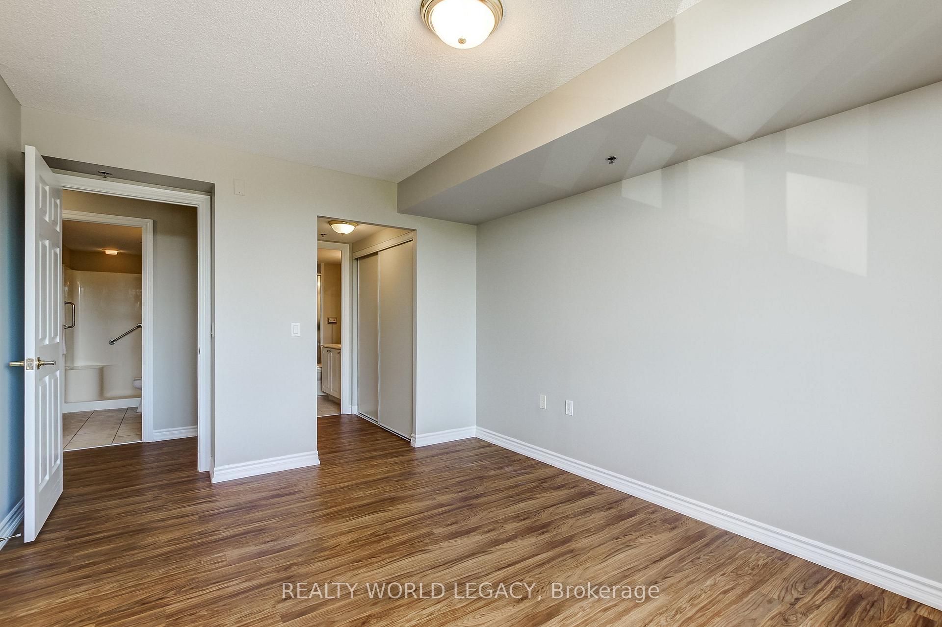Photo 23 of Unit 1414, 100 Burloak Drive, Burlington, Appleby — HOMEH