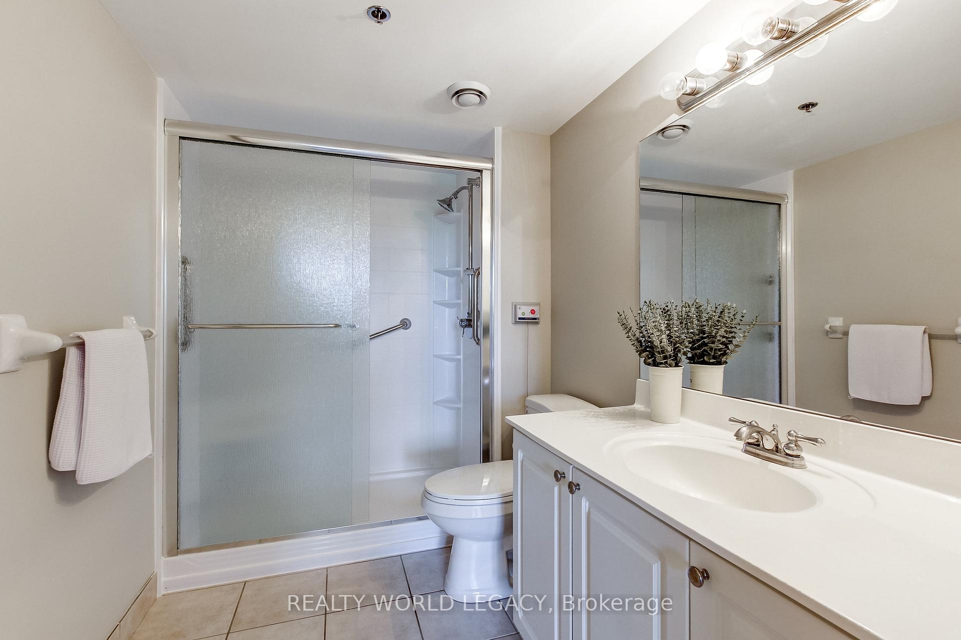 Photo 27 of Unit 1414, 100 Burloak Drive, Burlington, Appleby — HOMEH