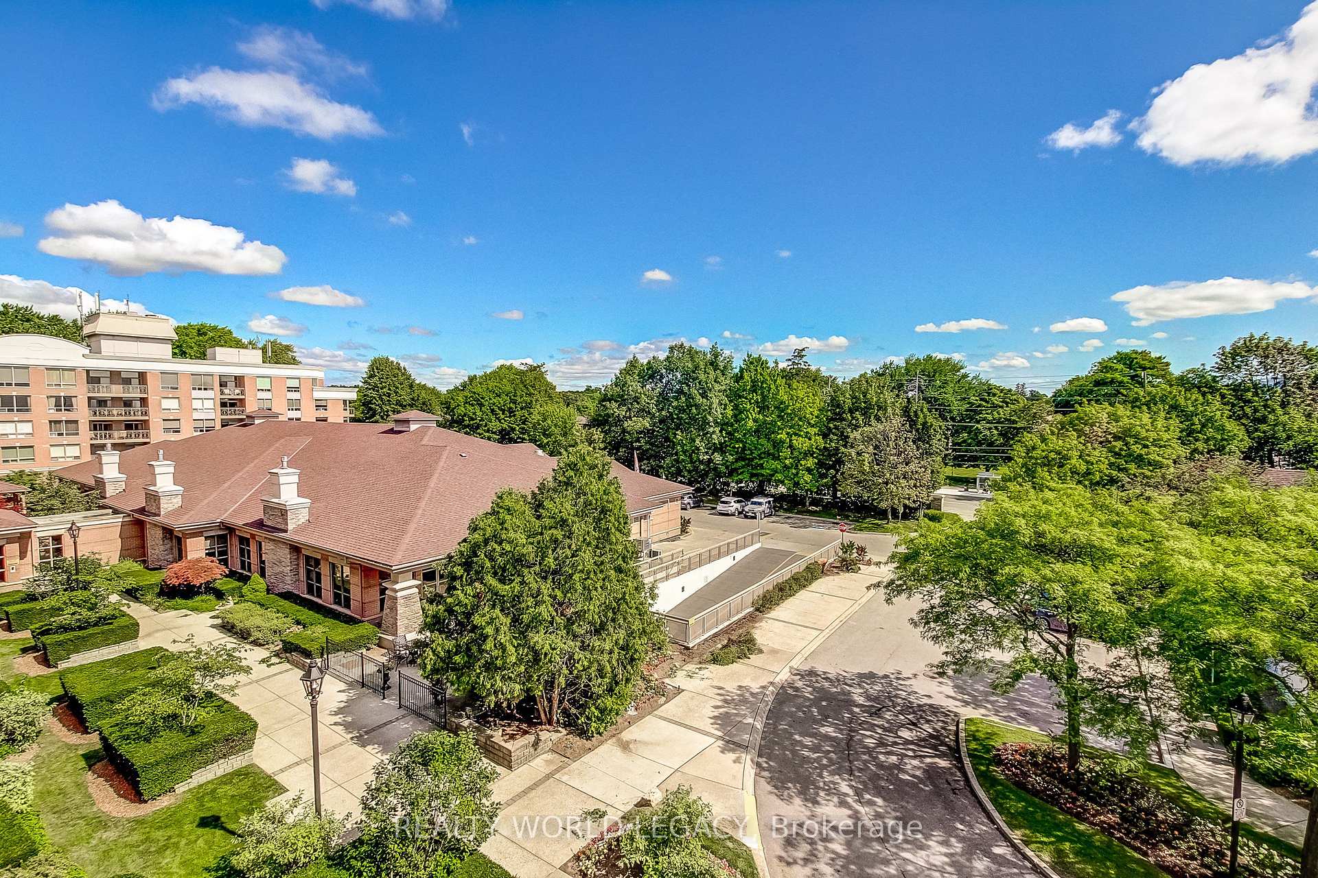 Photo 34 of Unit 1414, 100 Burloak Drive, Burlington, Appleby — HOMEH
