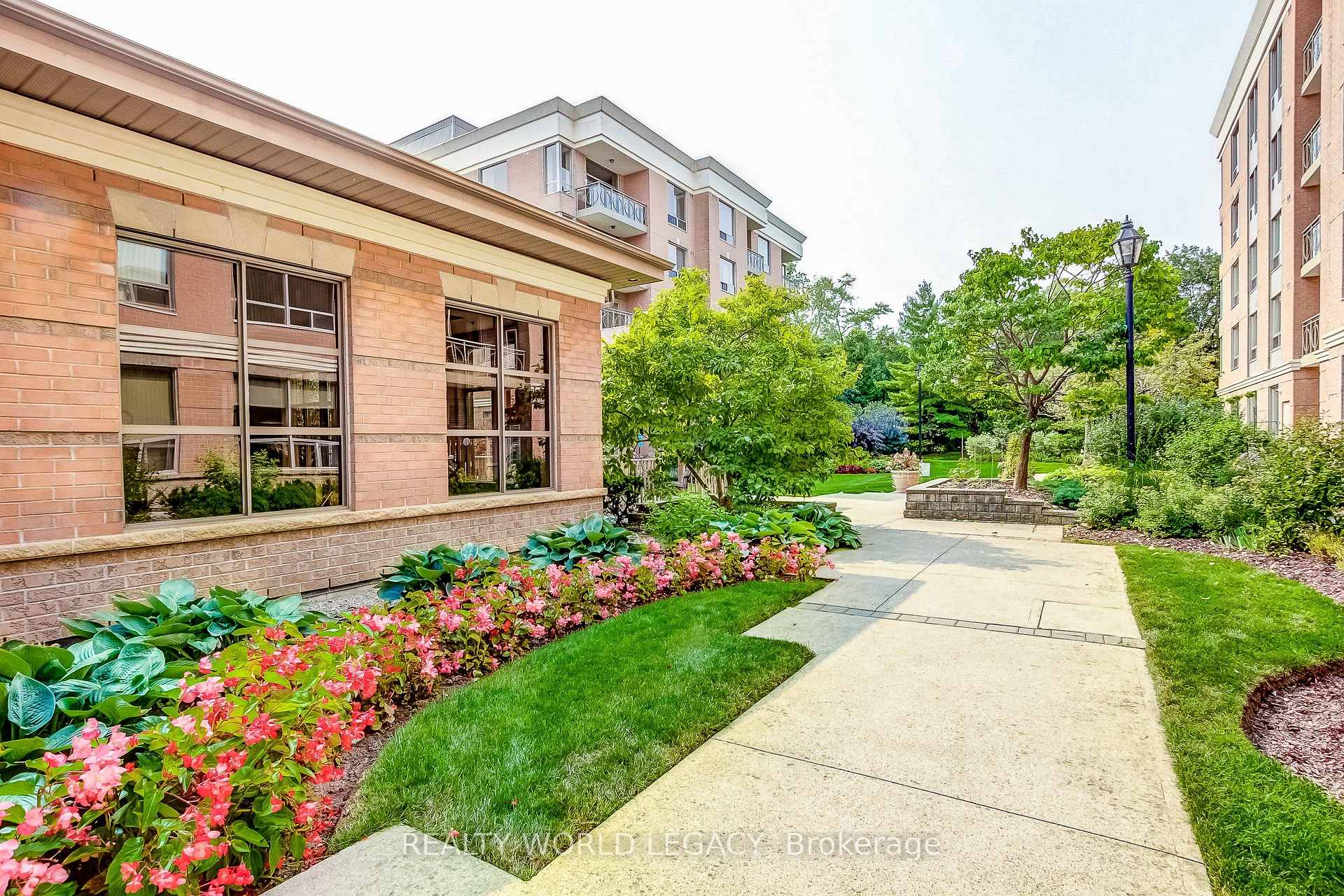 Photo 44 of Unit 1414, 100 Burloak Drive, Burlington, Appleby — HOMEH