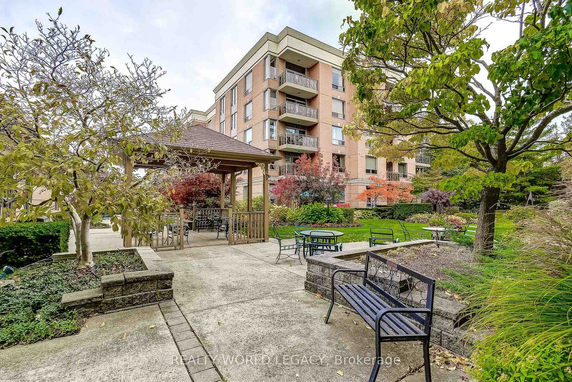 Photo 45 of Unit 1414, 100 Burloak Drive, Burlington, Appleby — HOMEH