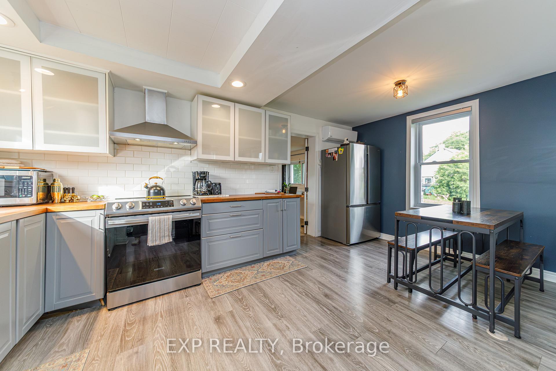 Photo 5 of 22 St Johns Way, Arnprior, Arnprior — HOMEH