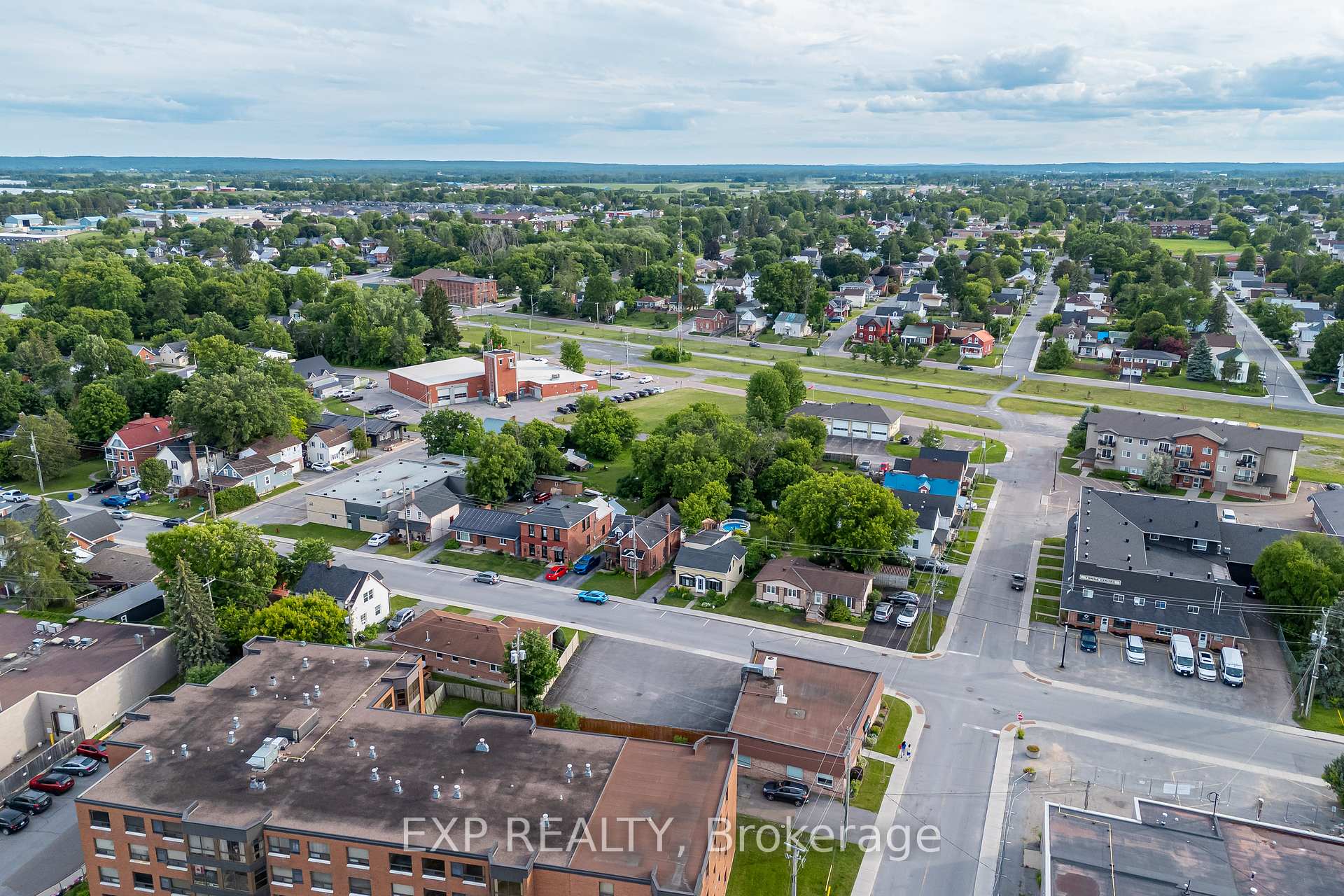 Photo 27 of 22 St Johns Way, Arnprior, Arnprior — HOMEH
