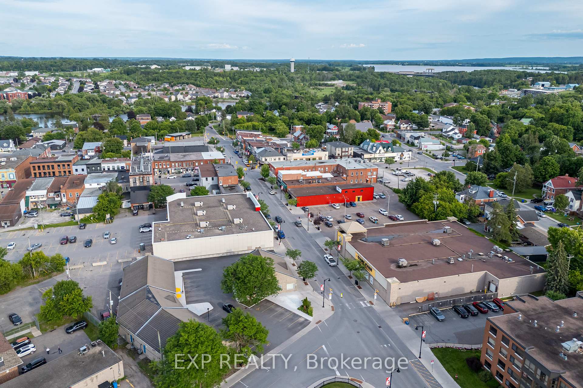 Photo 28 of 22 St Johns Way, Arnprior, Arnprior — HOMEH