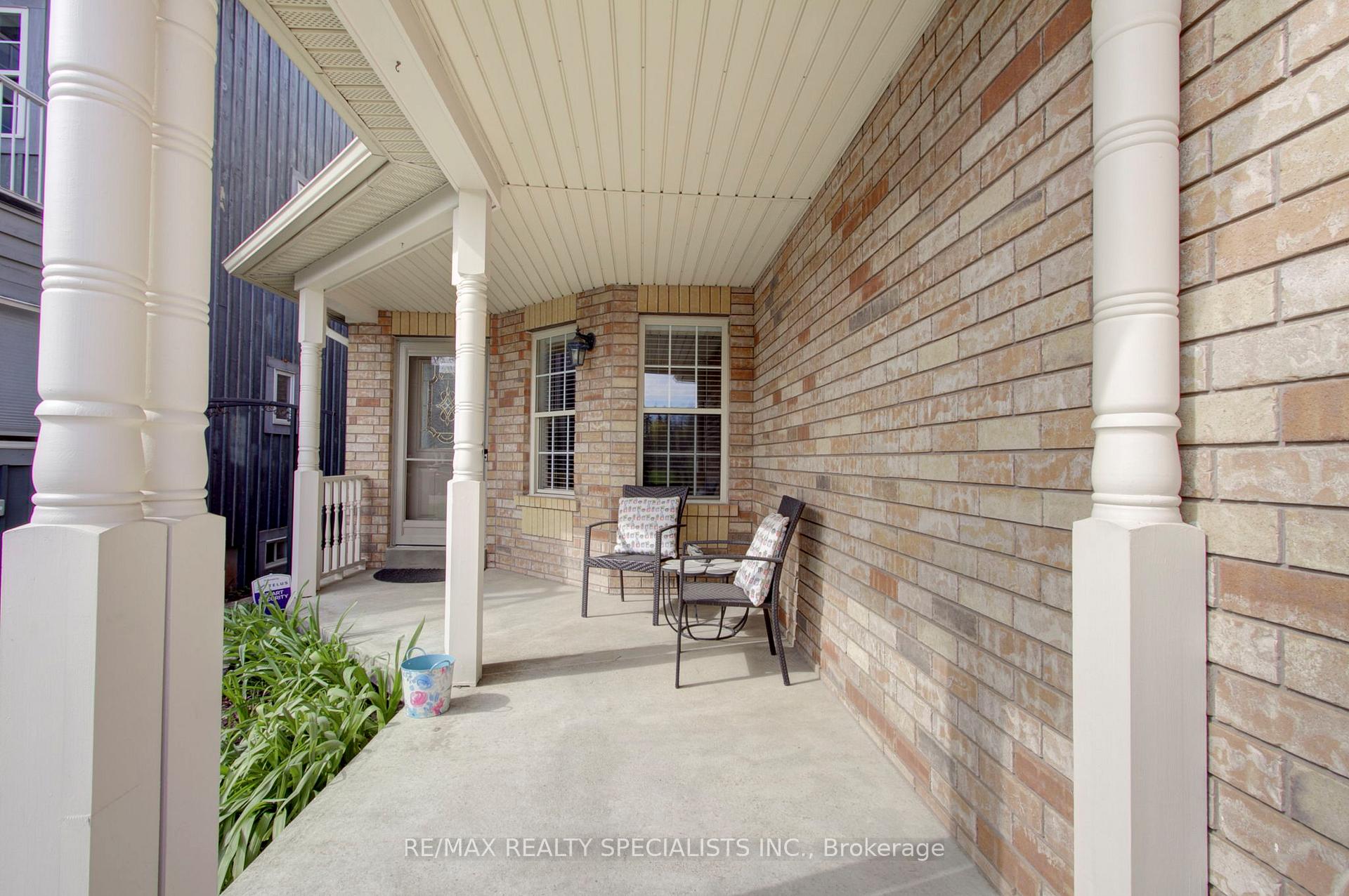 Photo 4 of 6960 Historic Trail, Mississauga, Meadowvale Village — HOMEH