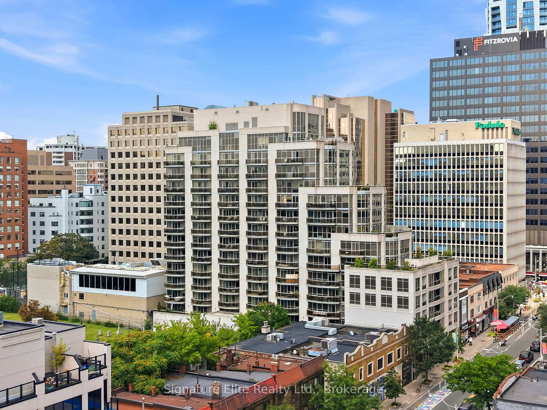Photo 4 of Unit 902, 1430 Yonge Street, Toronto, Yonge-St. Clair — HOMEH