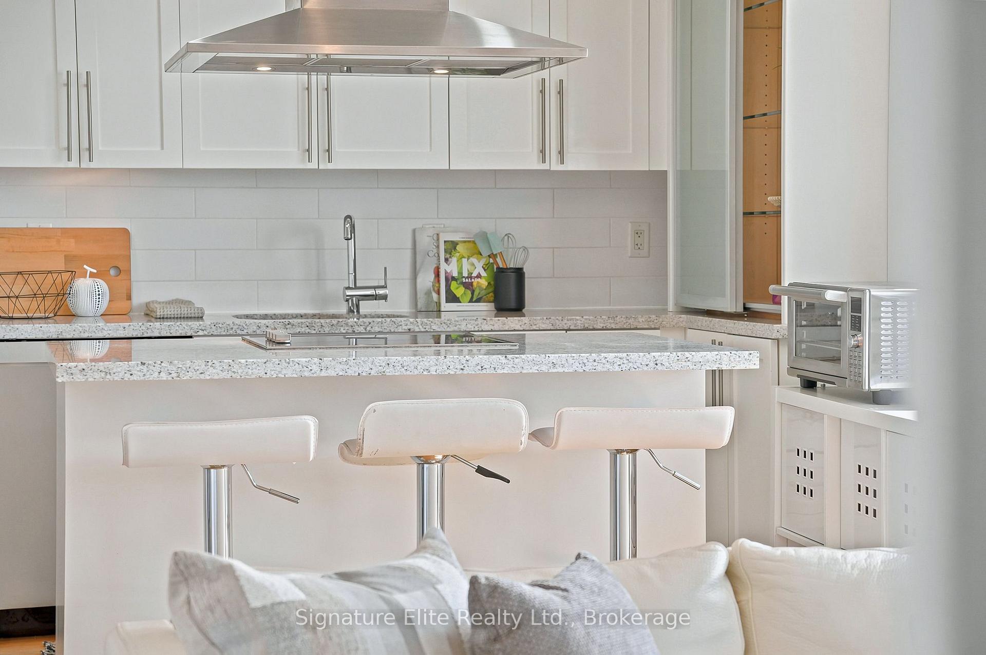 Photo 9 of Unit 902, 1430 Yonge Street, Toronto, Yonge-St. Clair — HOMEH