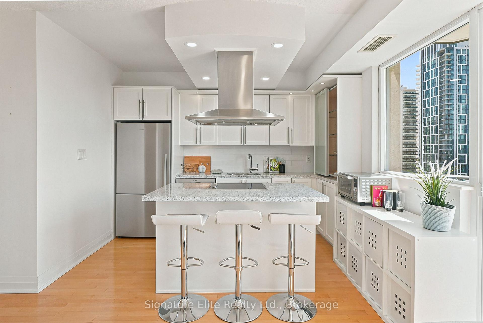 Photo 11 of Unit 902, 1430 Yonge Street, Toronto, Yonge-St. Clair — HOMEH