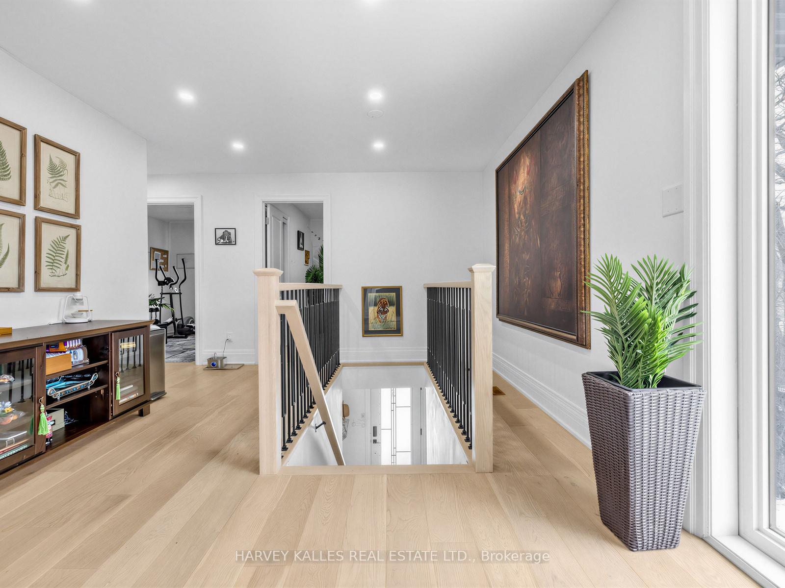 Photo 10 of 123 Sand Road, East Gwillimbury, Holland Landing — HOMEH
