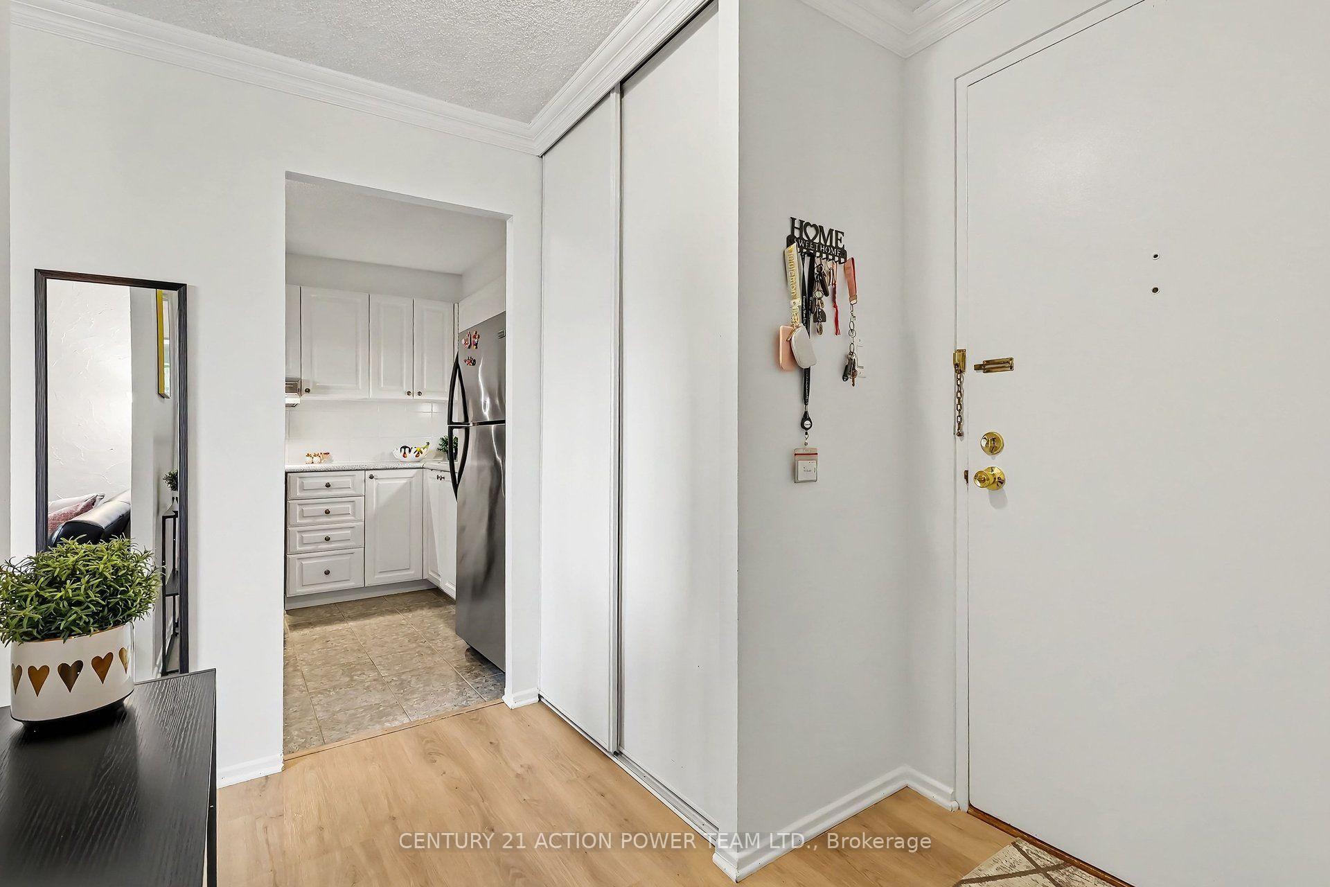 Photo 3 of Unit 1006, 915 Elmsmere Road, Ottawa, Beacon Hill South — HOMEH