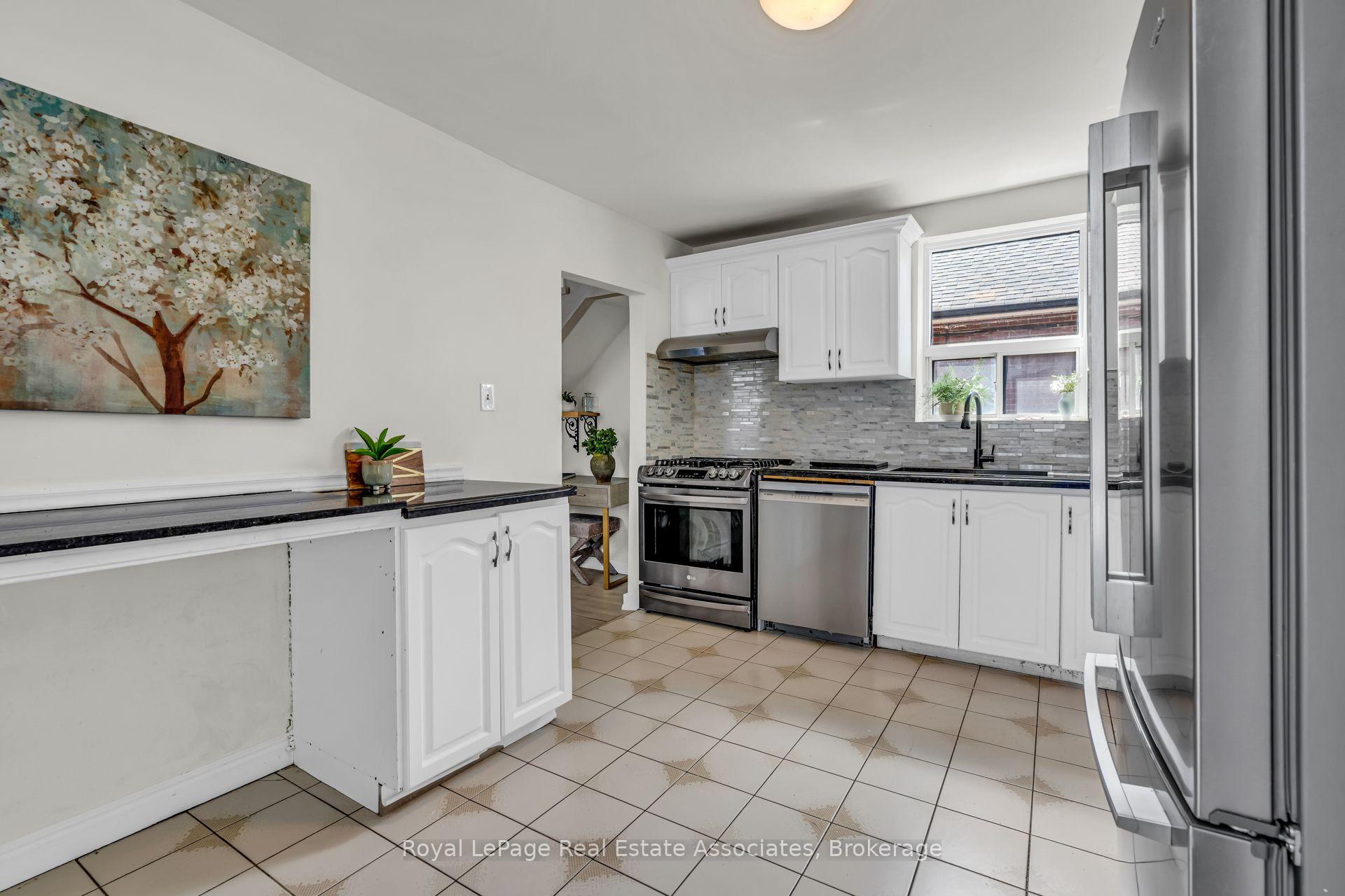 Photo 21 of 62 Rowntree Avenue, Toronto, Weston-Pellam Park — HOMEH