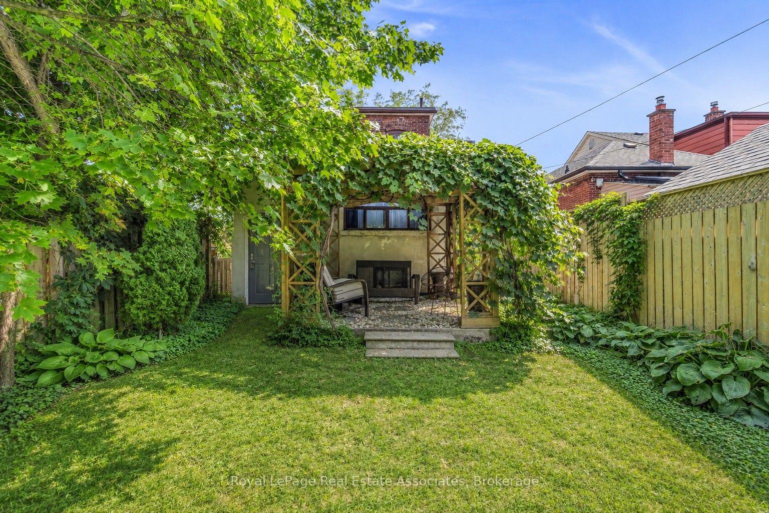Photo 41 of 62 Rowntree Avenue, Toronto, Weston-Pellam Park — HOMEH